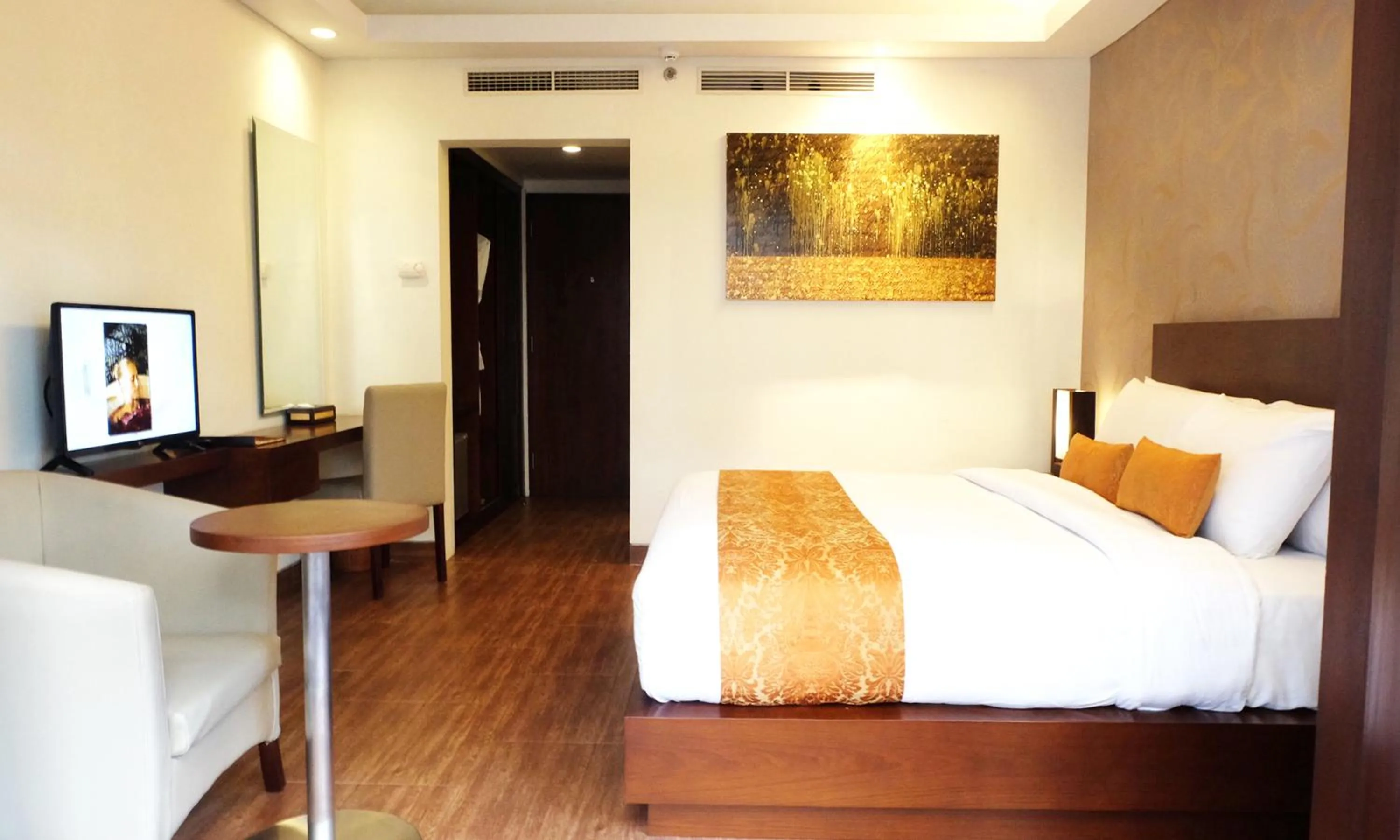 Bedroom, Bed in d'primahotel Seminyak