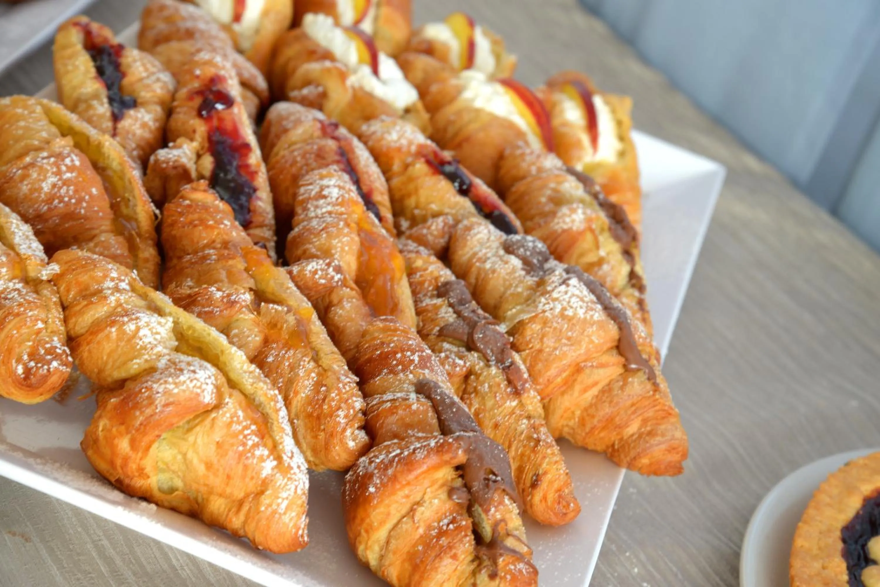 Buffet breakfast in Hotel Embassy