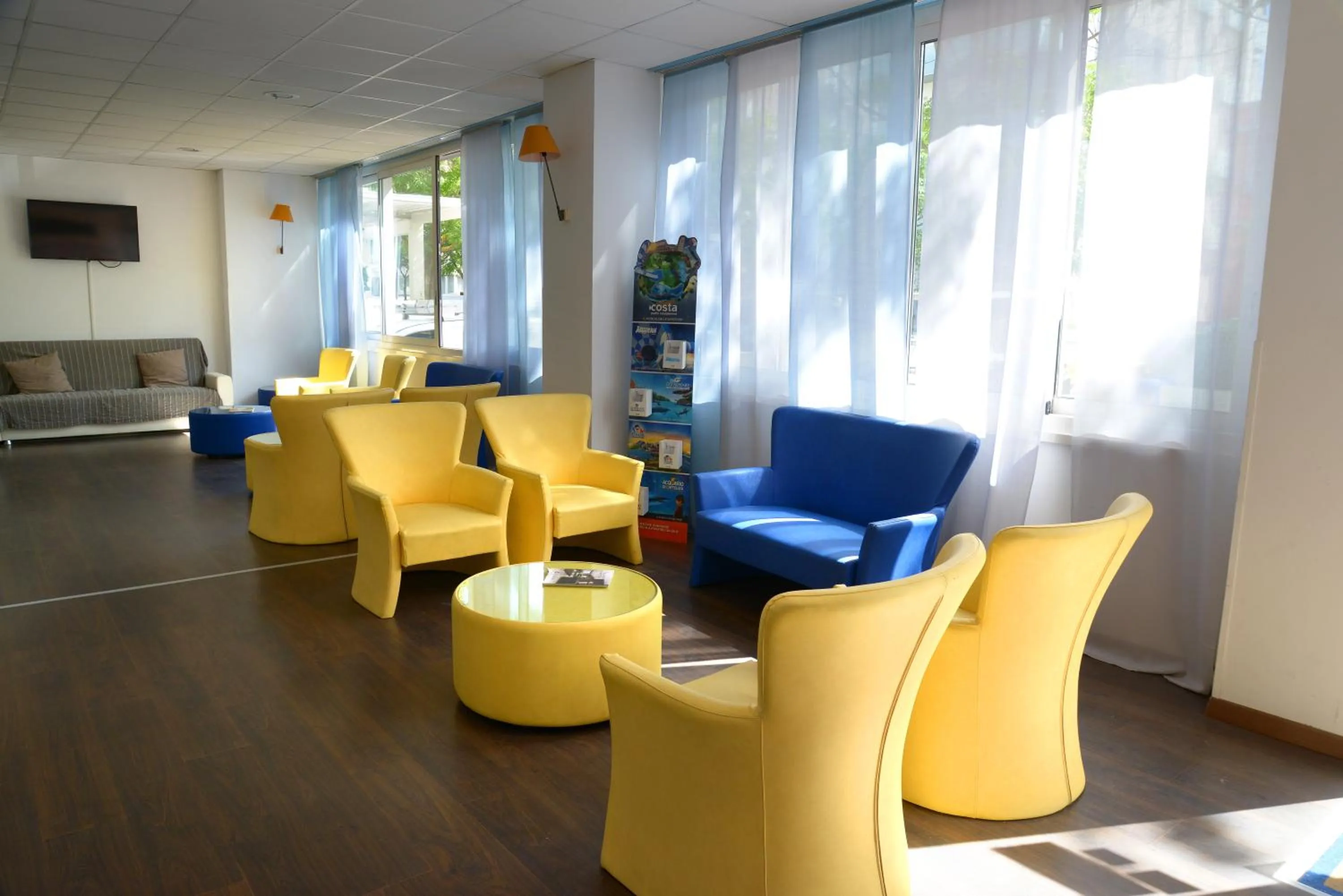 Seating area in Hotel Embassy