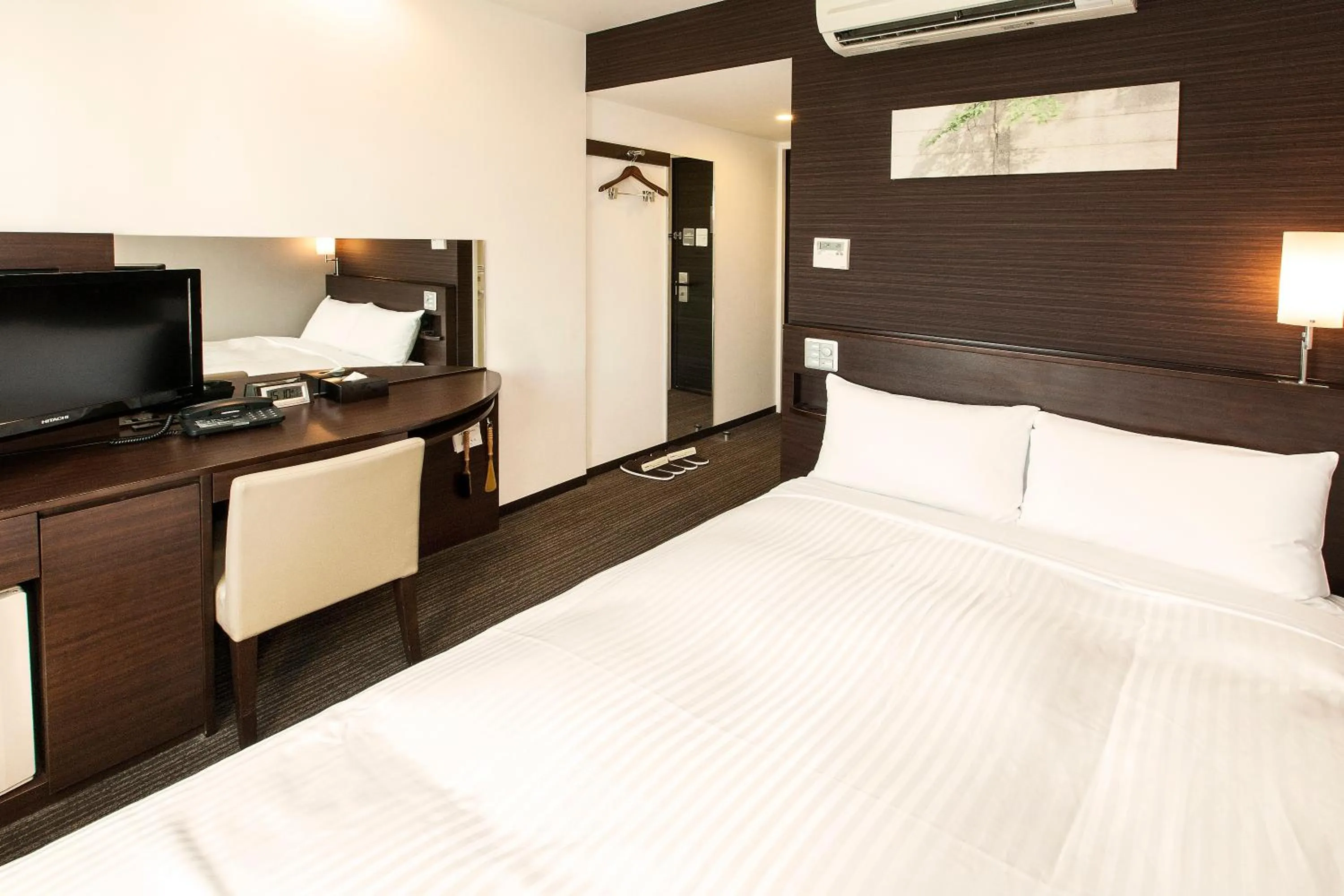 Photo of the whole room, Bed in Sotetsu Fresa Inn Hamamatsucho-Daimon