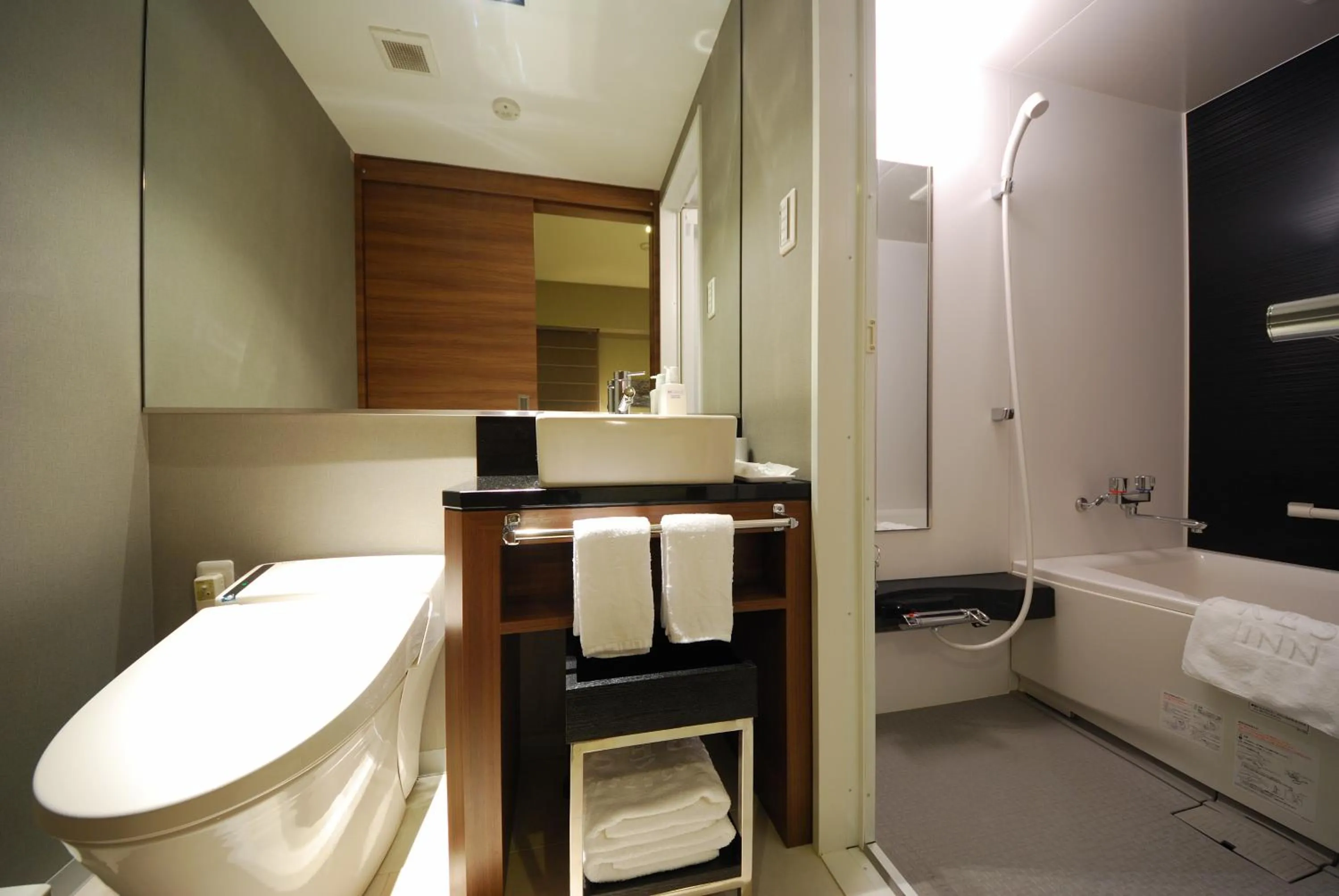 Bathroom in Sotetsu Fresa Inn Hamamatsucho-Daimon