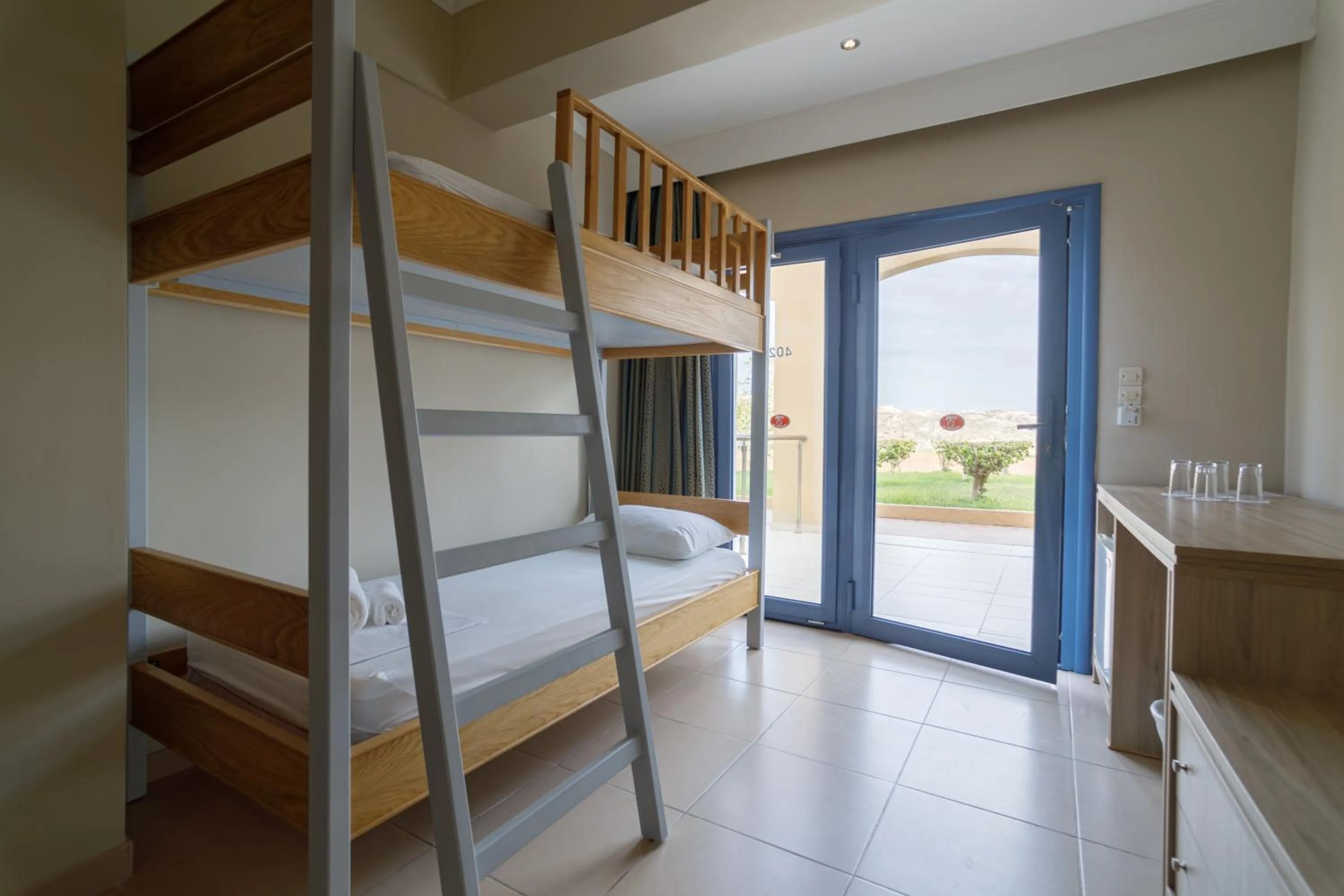 bunk bed in Hermes Hotel