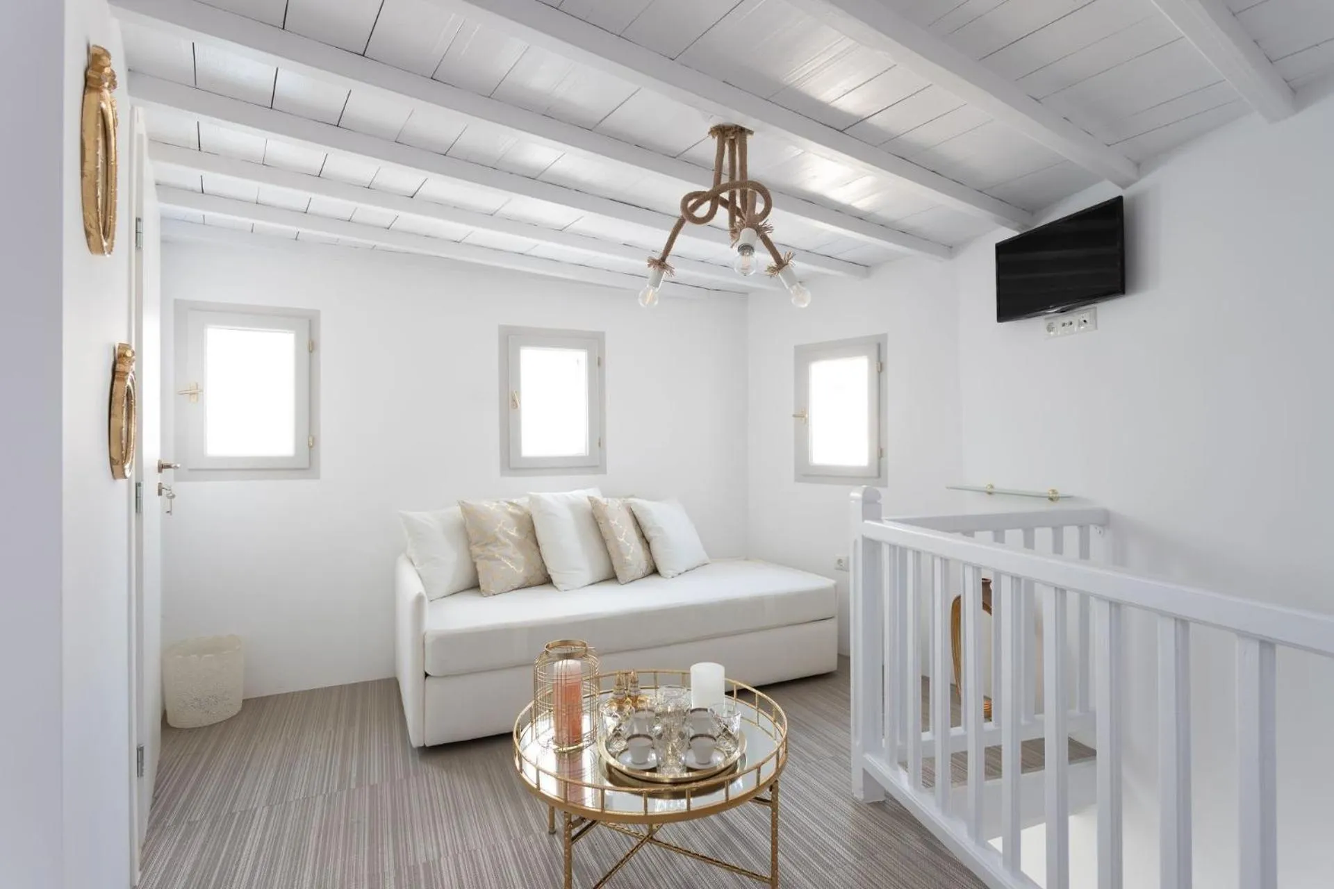 Living room in aníko suites Chora