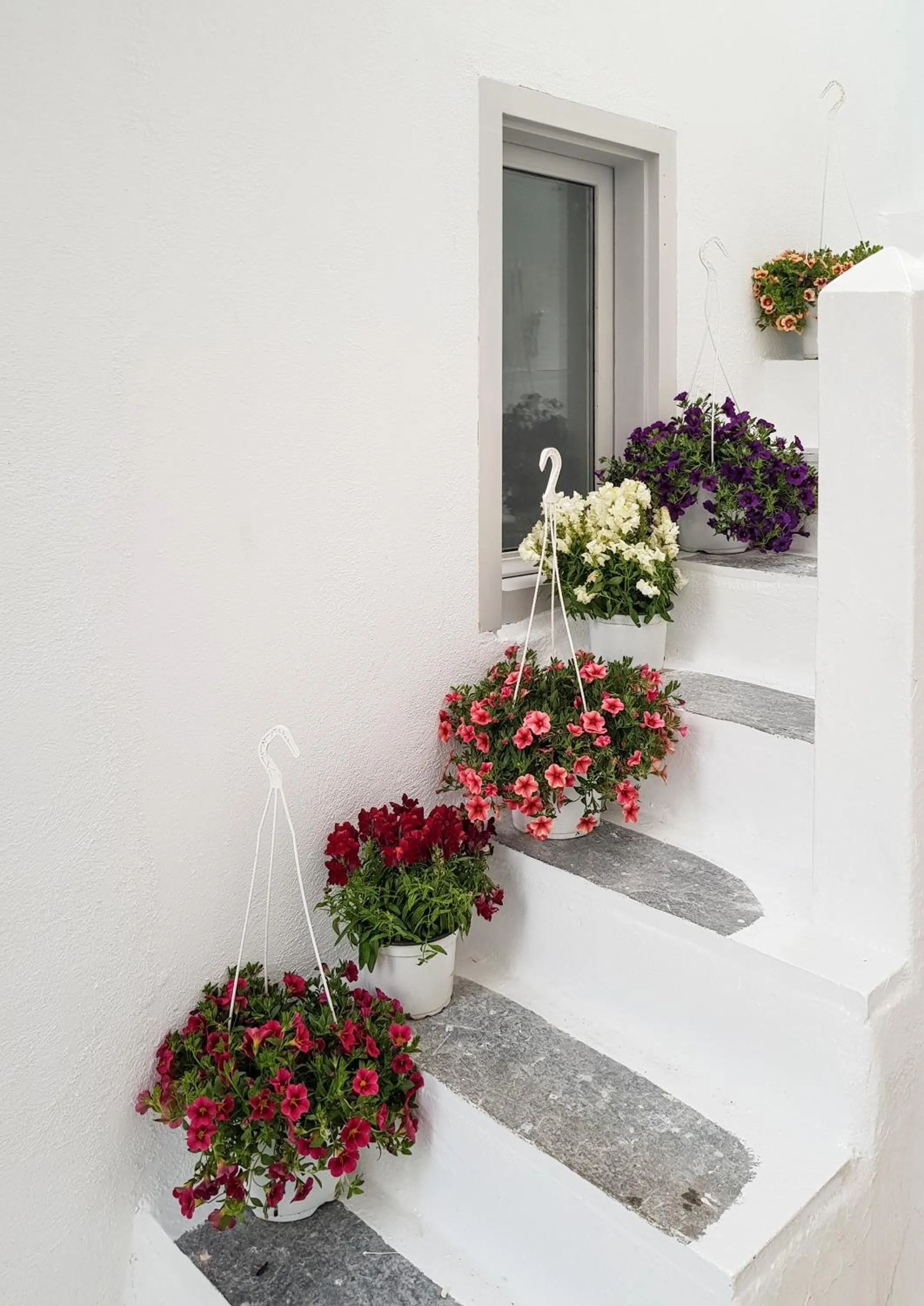 Facade/entrance in aníko suites Chora