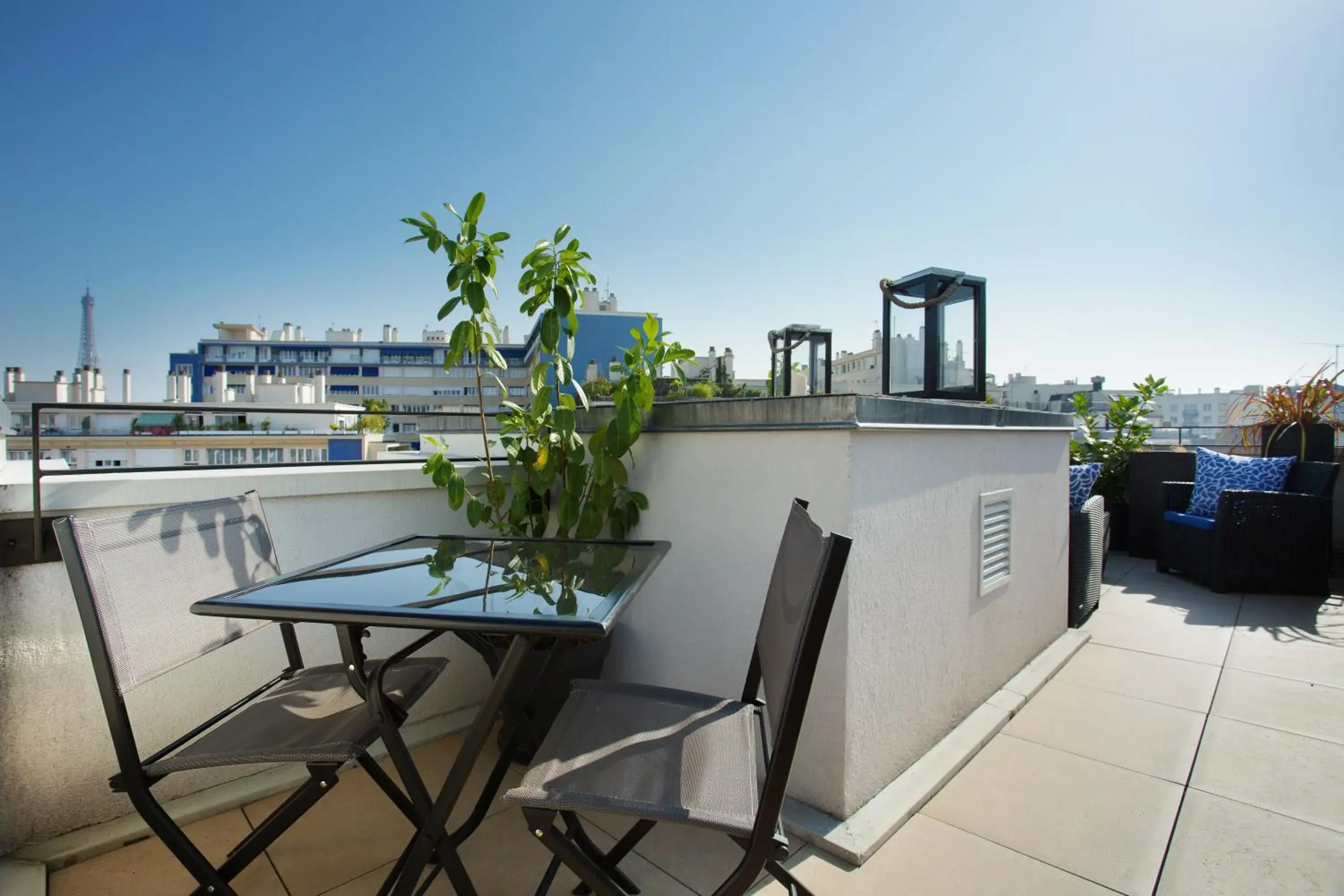 Suite with Terrace and Eiffel Tower View in Jardins de Mademoiselle Hôtel & Spa Suite with Terrace and Eiffel Tower View in Jardins de Mademoiselle Hôtel & Spa