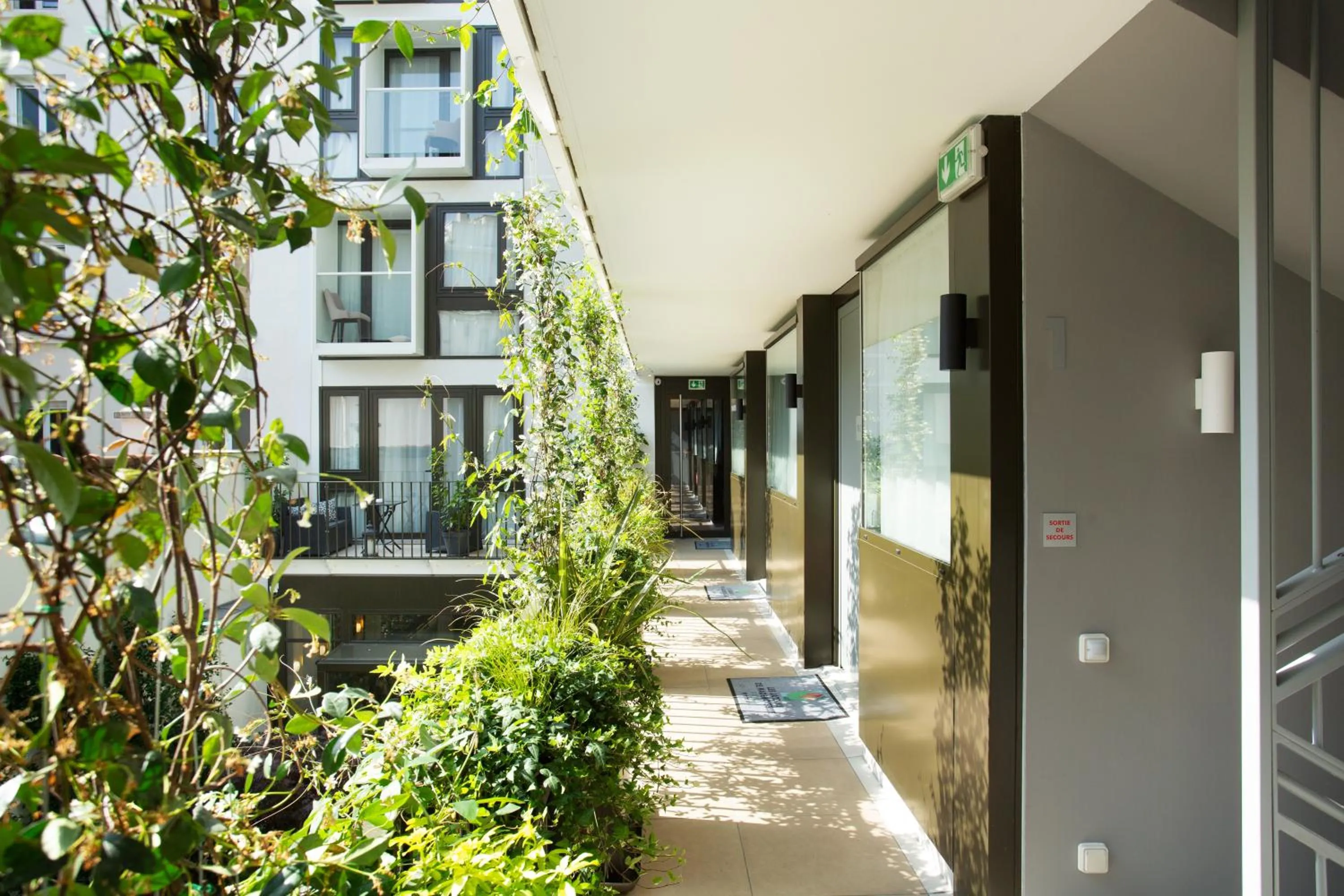 Balcony/Terrace in Jardins de Mademoiselle Hôtel & Spa