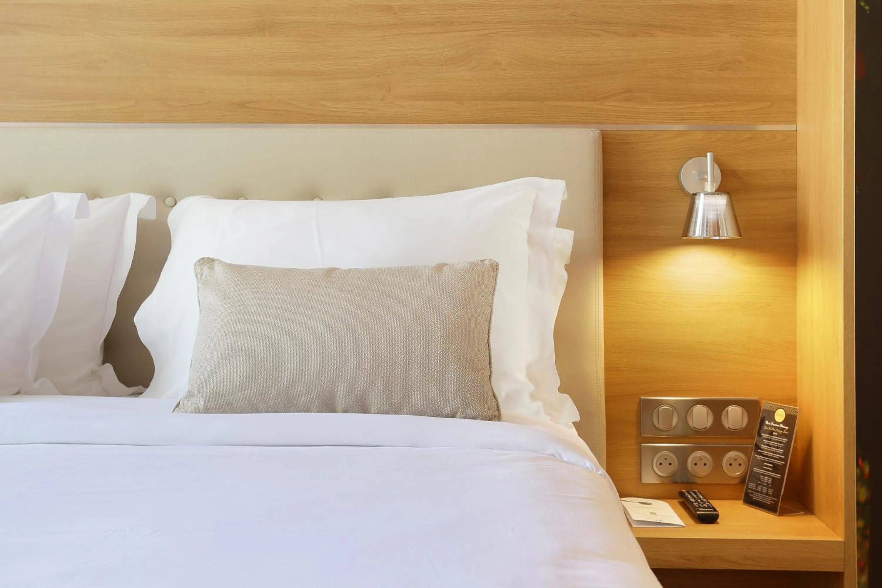 Bed in Jardins de Mademoiselle Hôtel & Spa