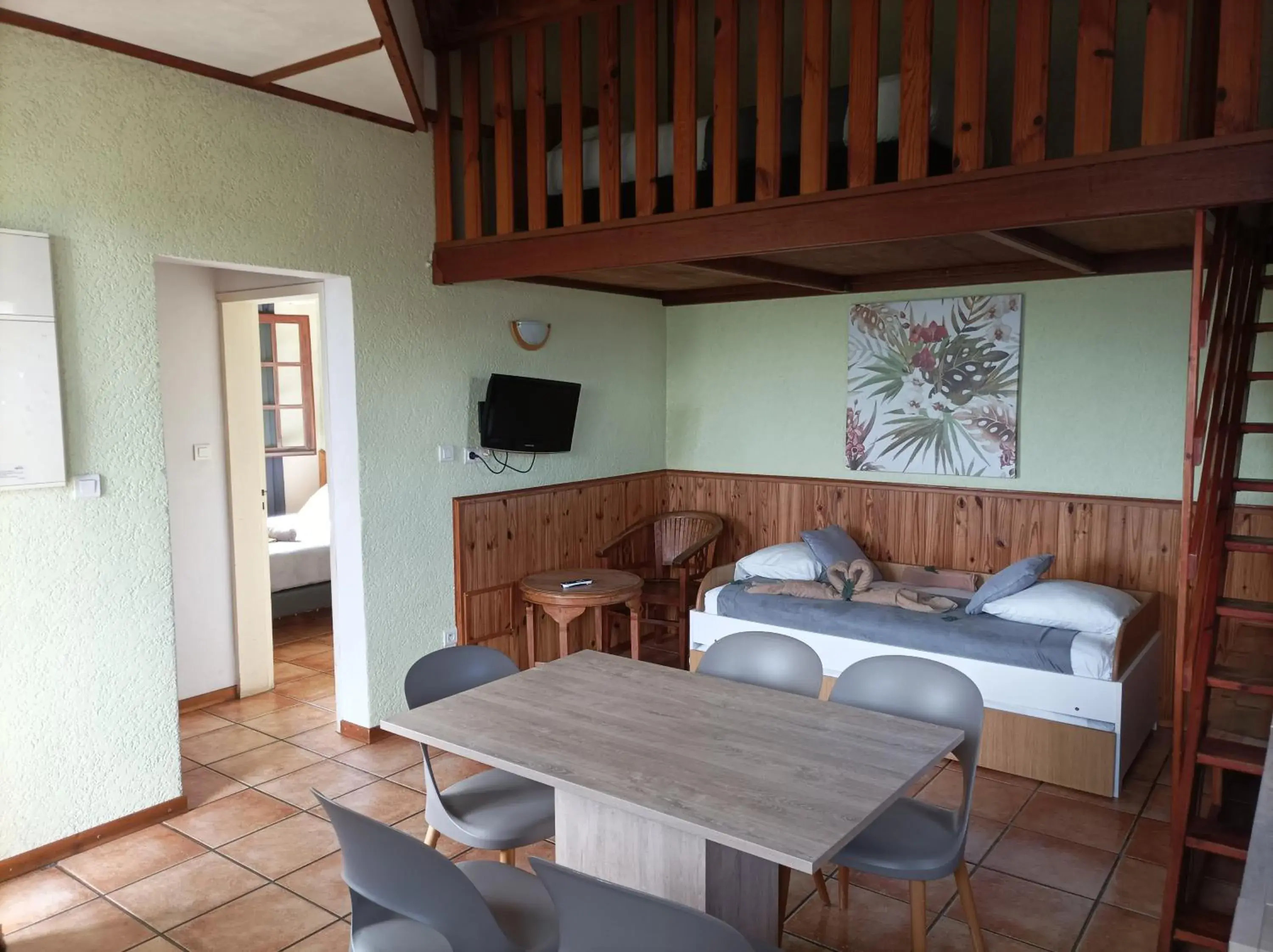 Apartment with View in Hôtel L'Ecrin Apartment with View in Hôtel L'Ecrin