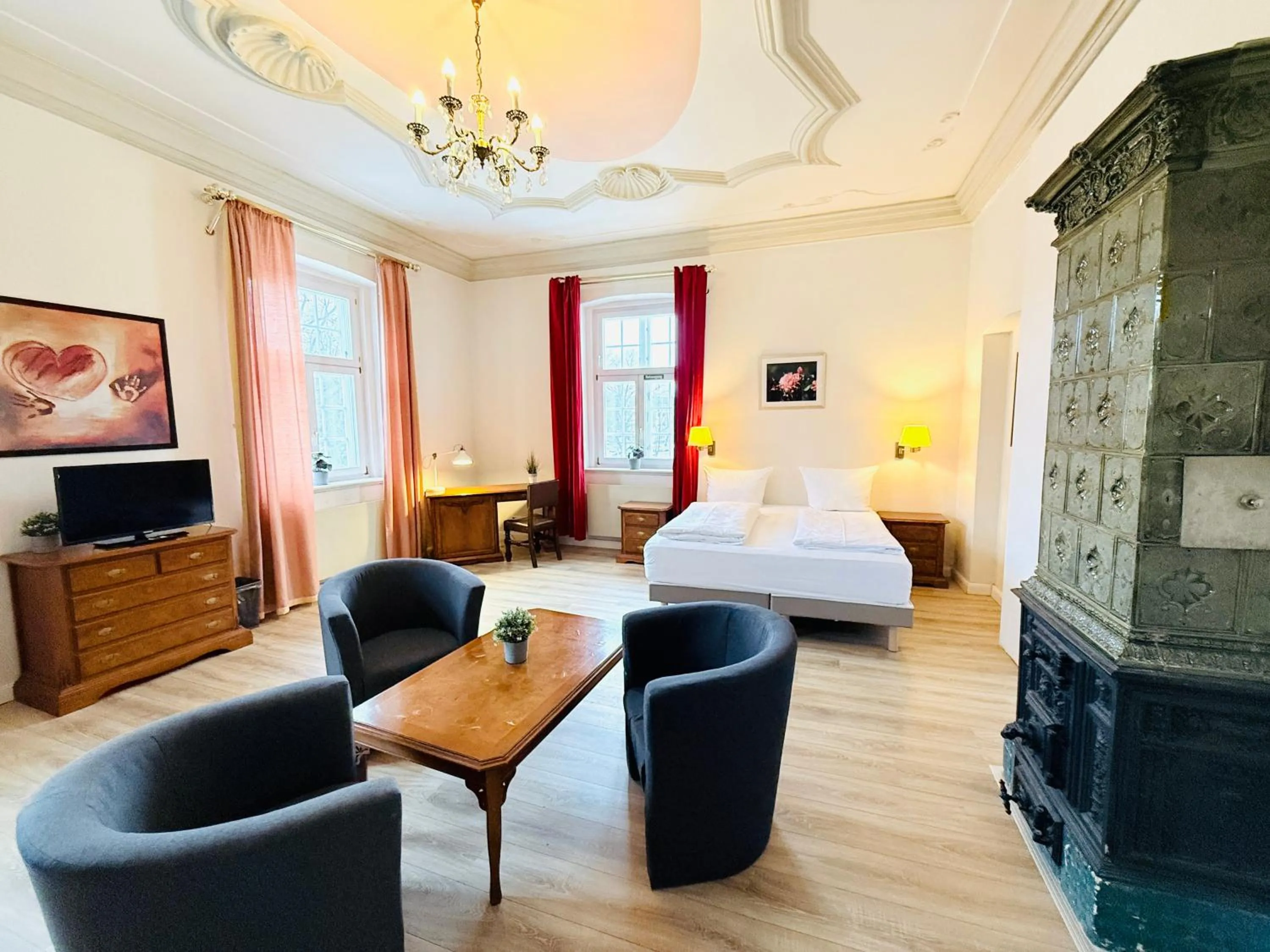 Photo of the whole room, Bed in Hotel Pelli Hof Rendsburg by Tulip Inn