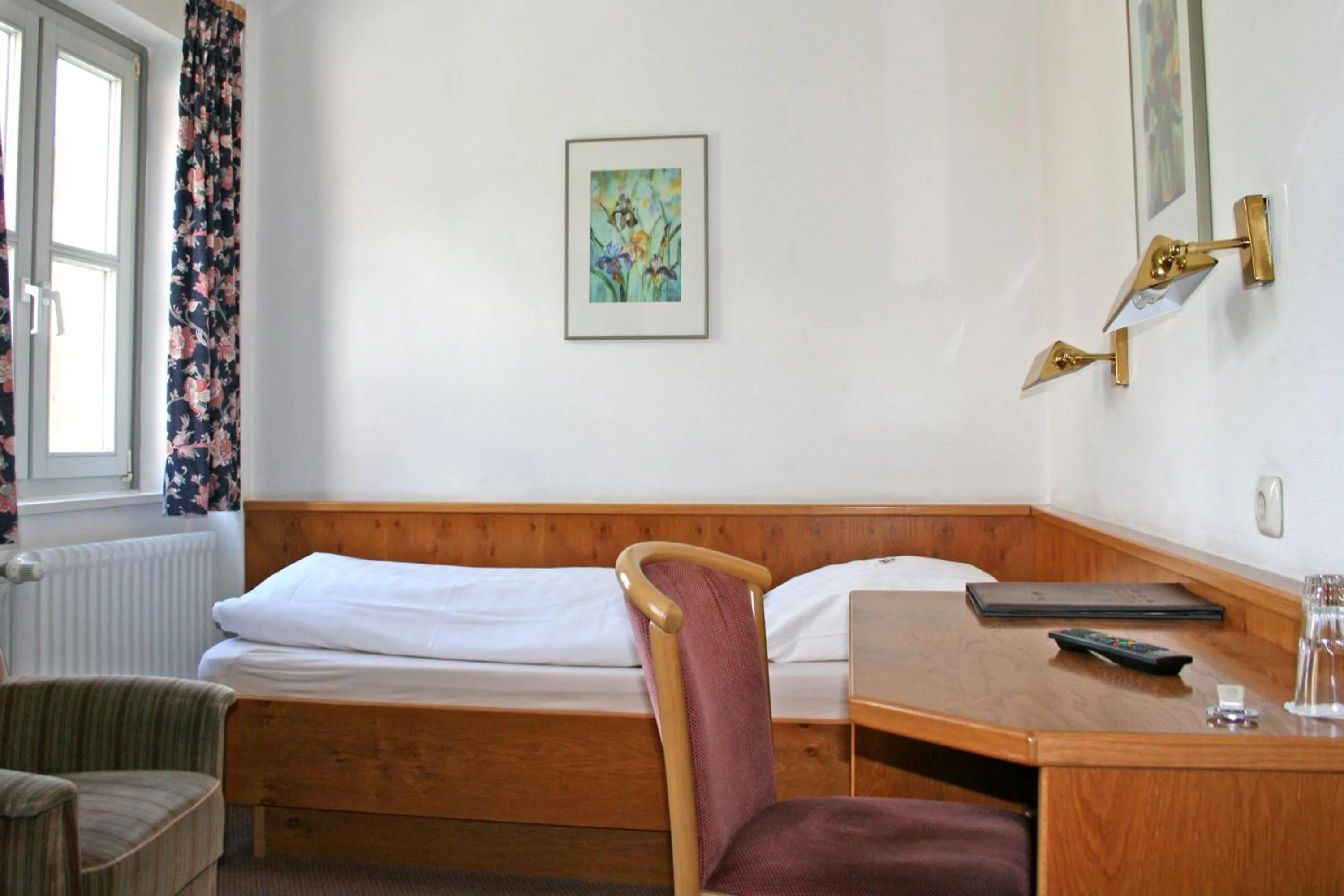 Photo of the whole room, Bed in Hotel Pelli Hof Rendsburg by Tulip Inn