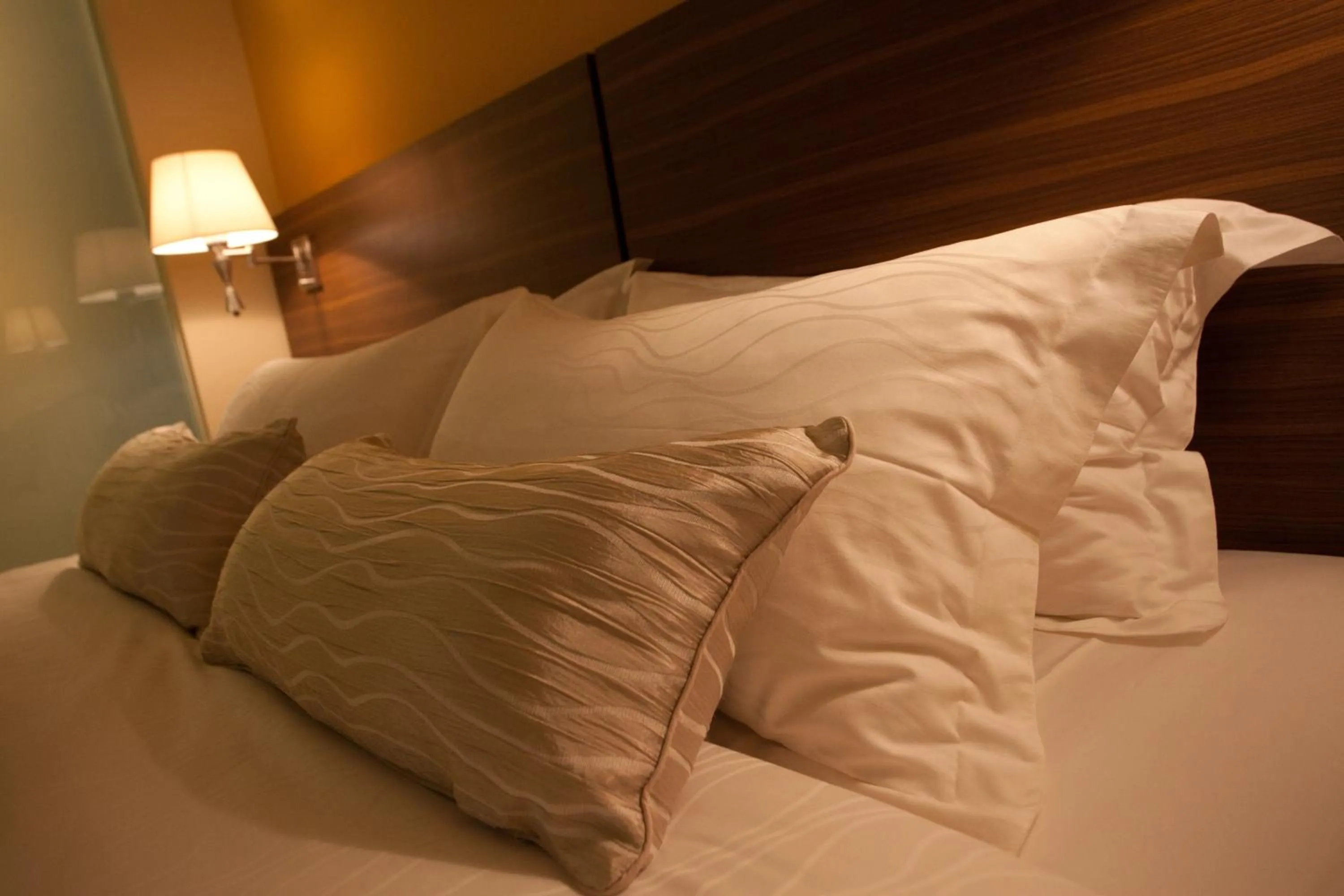 Bed in Pine Tree Hotel