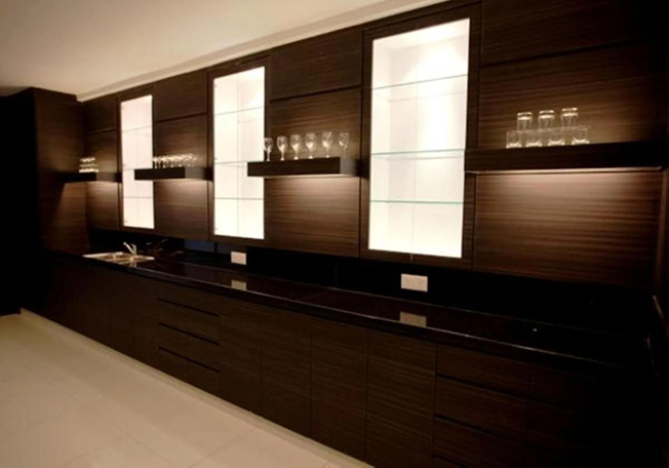 Restaurant/places to eat in Pine Tree Hotel