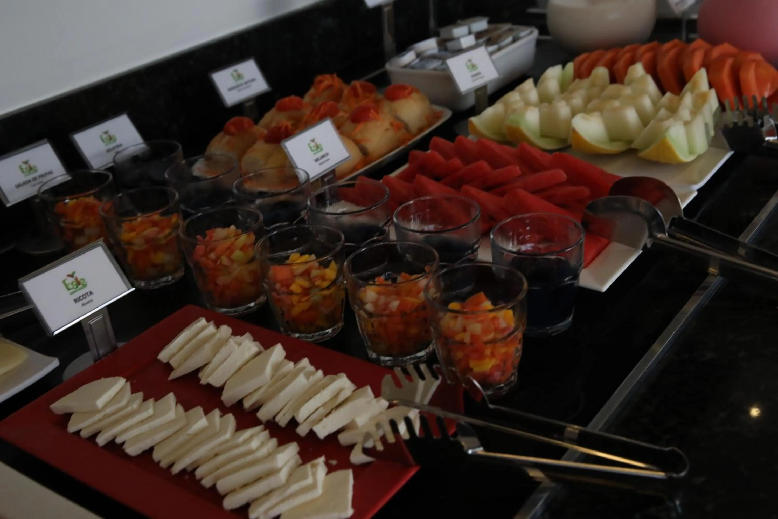 Restaurant/places to eat in Transamerica Fit Serra