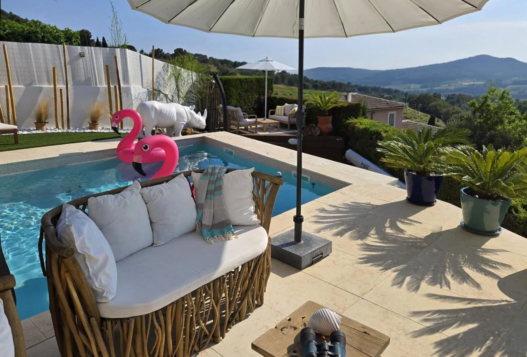 Patio in Le Nid Bleu