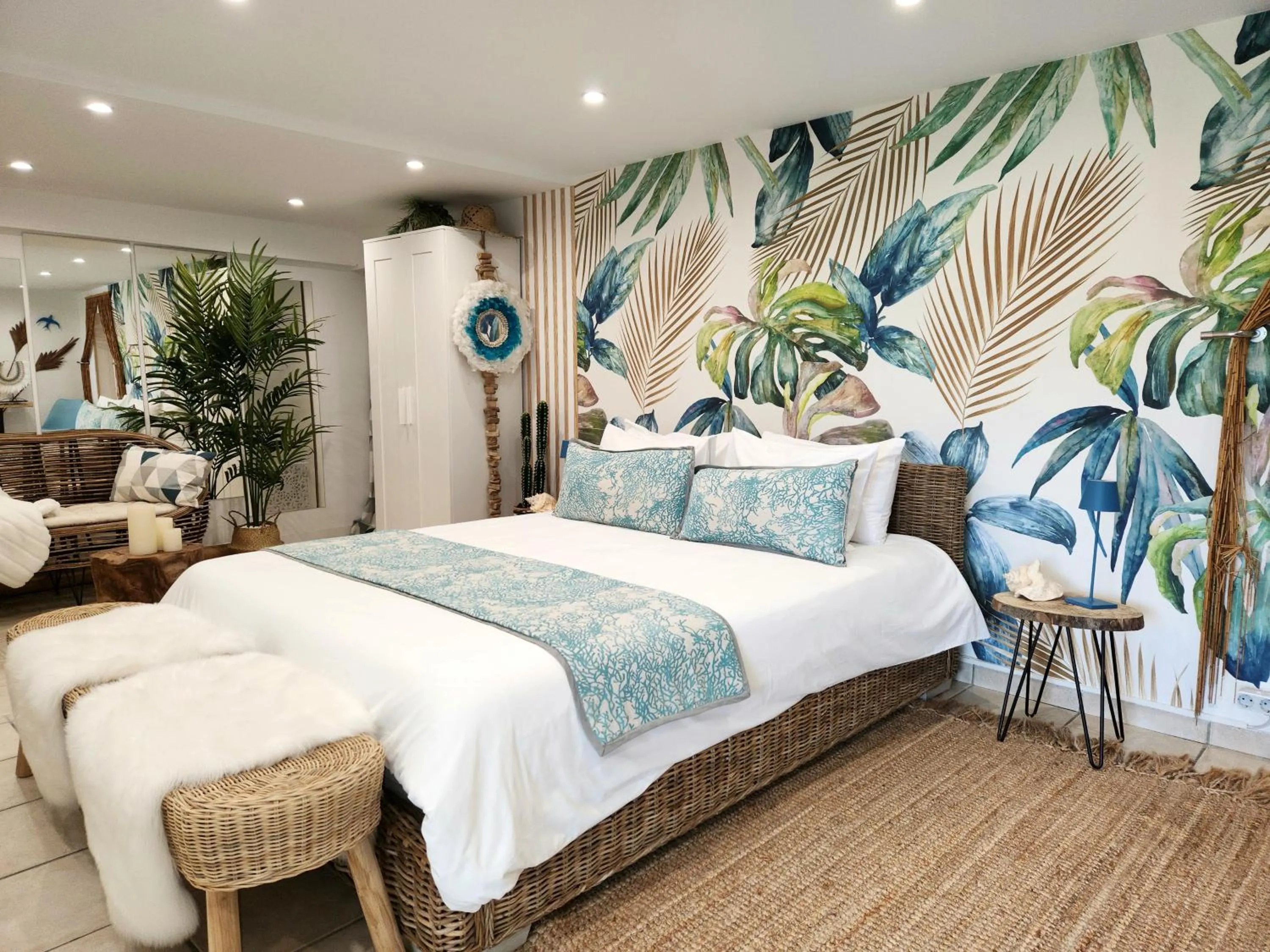 Photo of the whole room in Le Nid Bleu