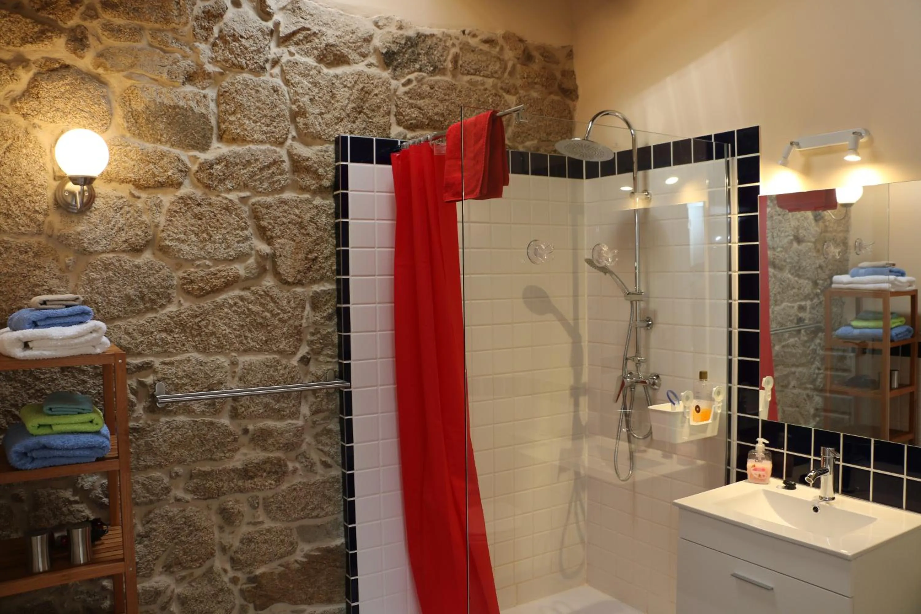 Bathroom in Pazo de Chaioso Ribeira Sacra