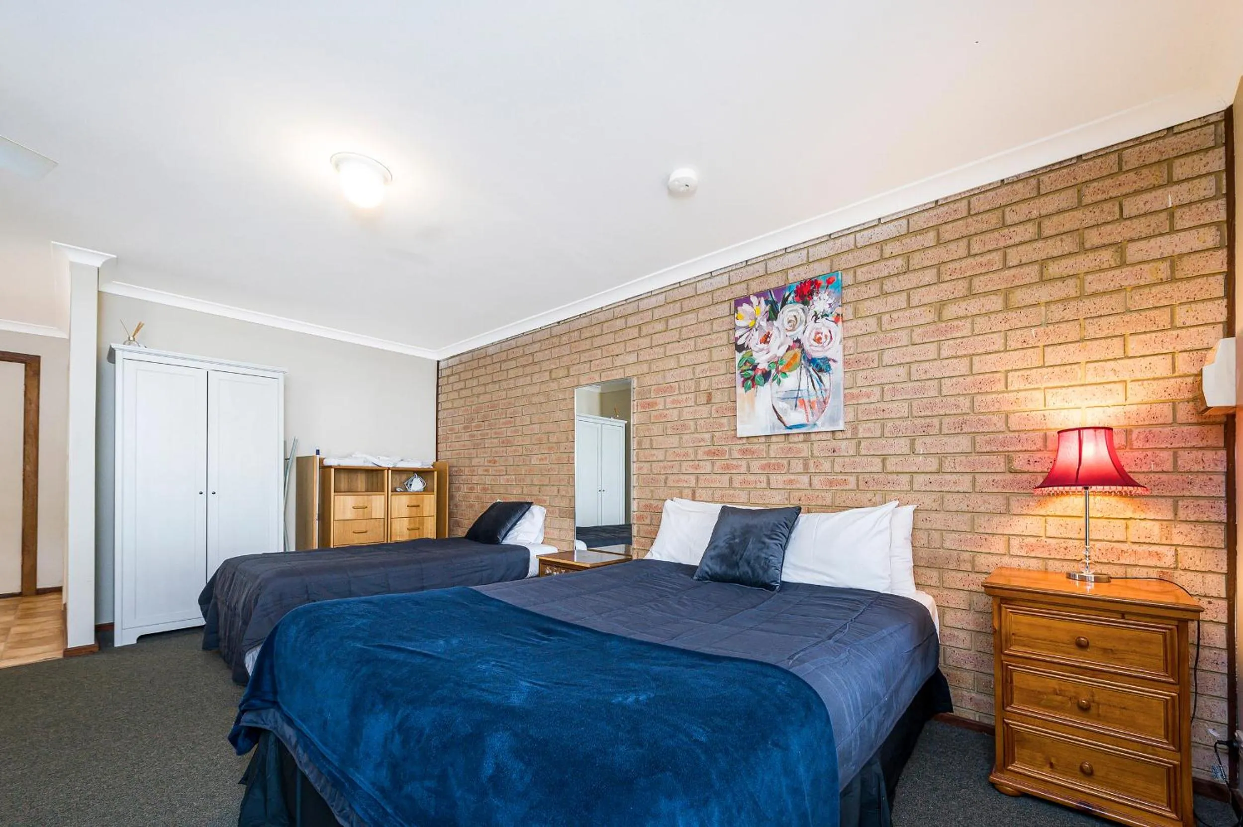 Bedroom, Bed in Travellers Rest Motel