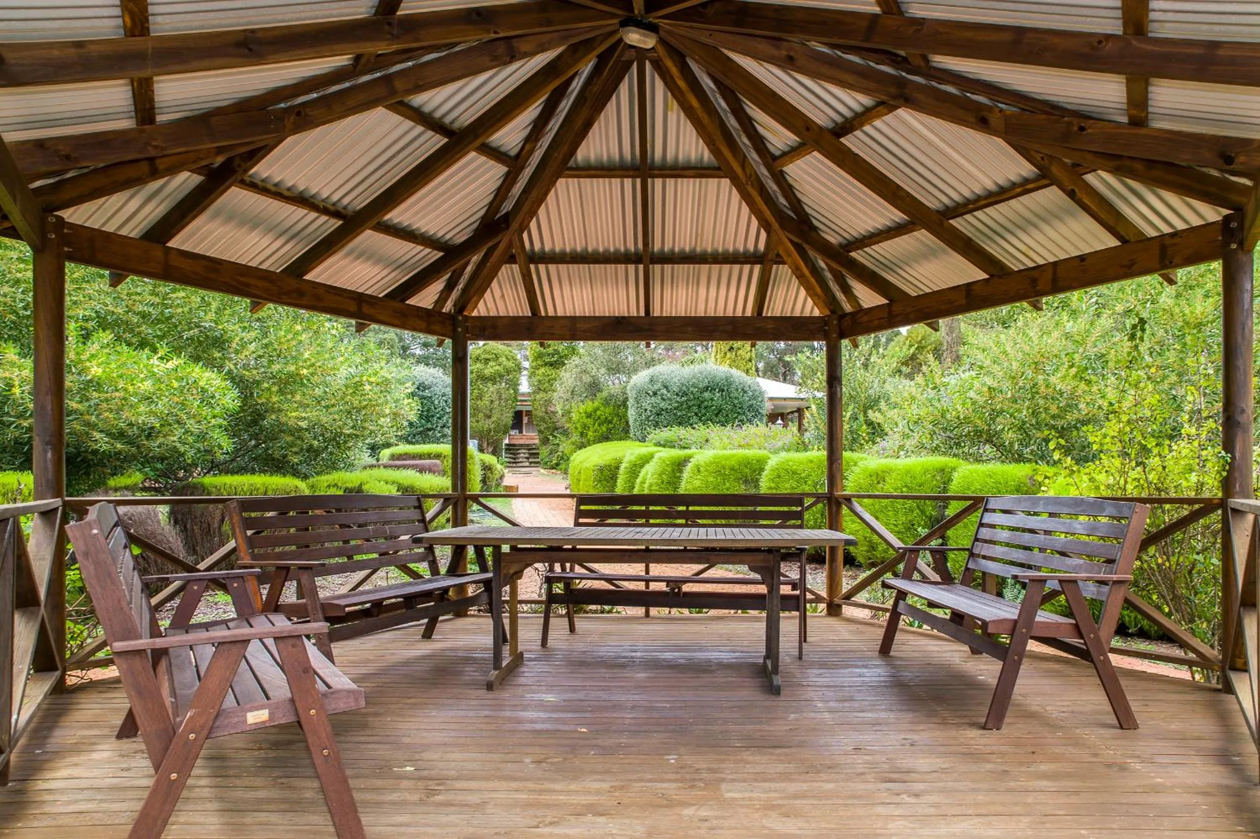 Property building in Travellers Rest Motel