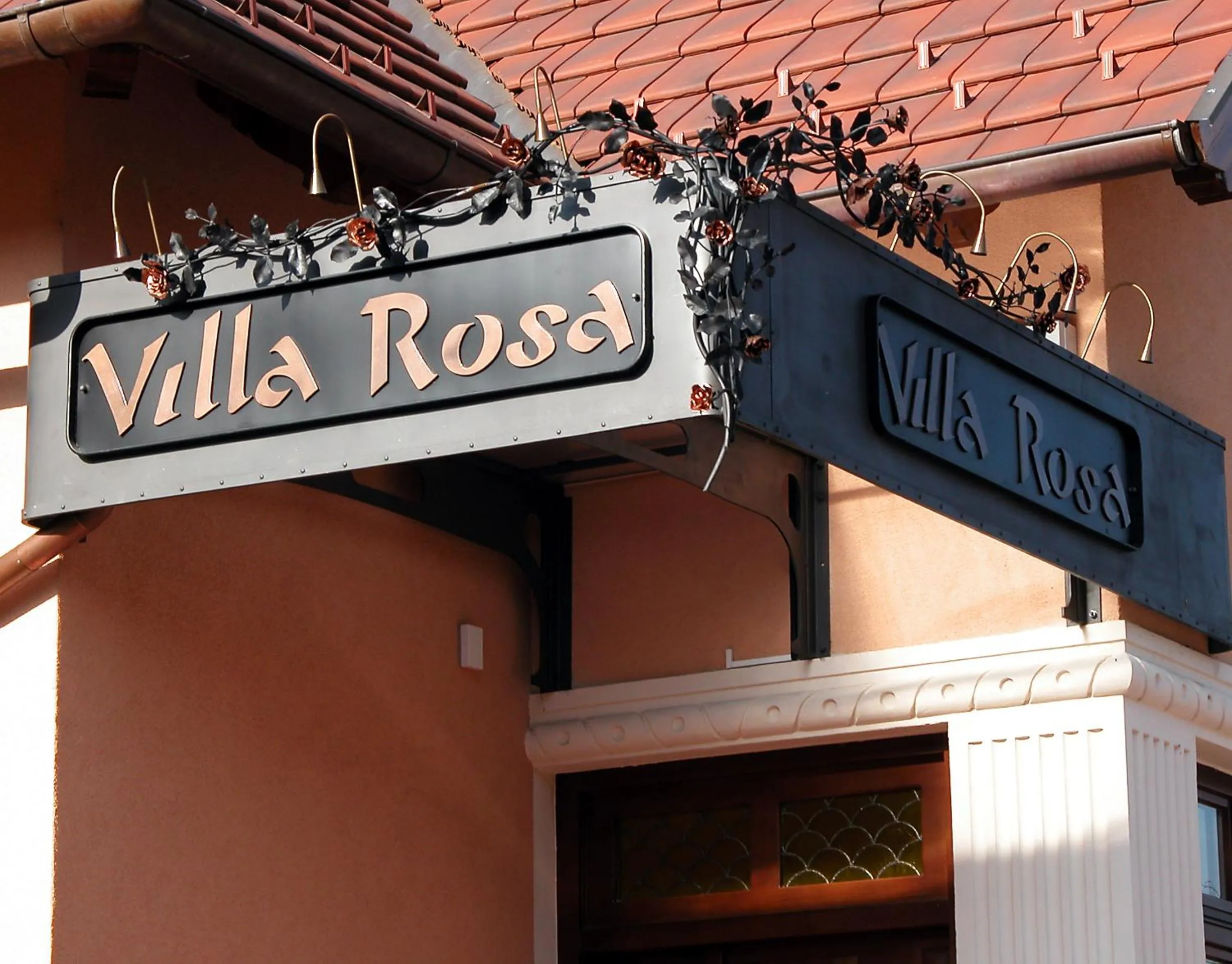 Property building in Villa Rosa