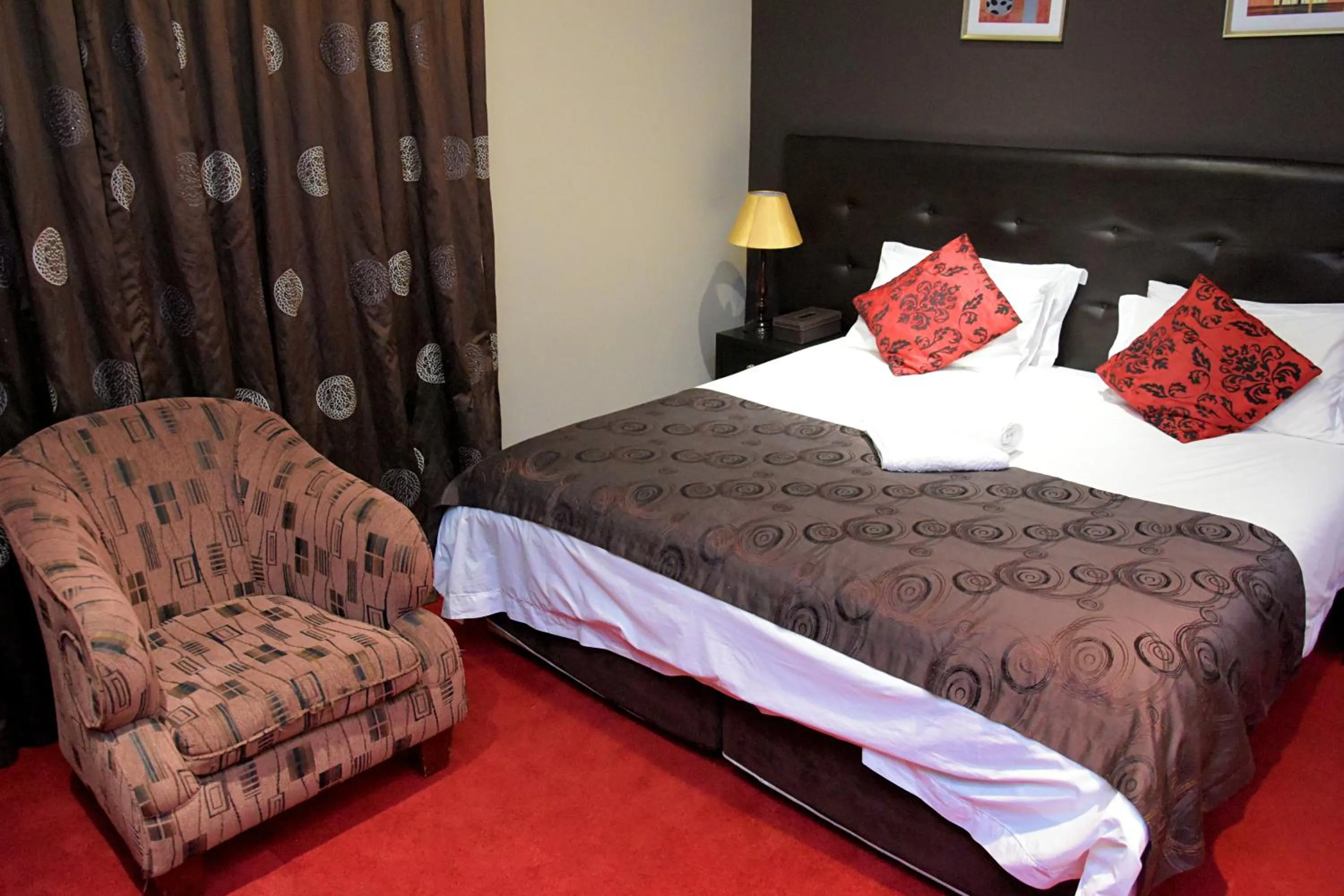 Photo of the whole room, Bed in Houghton Guest House
