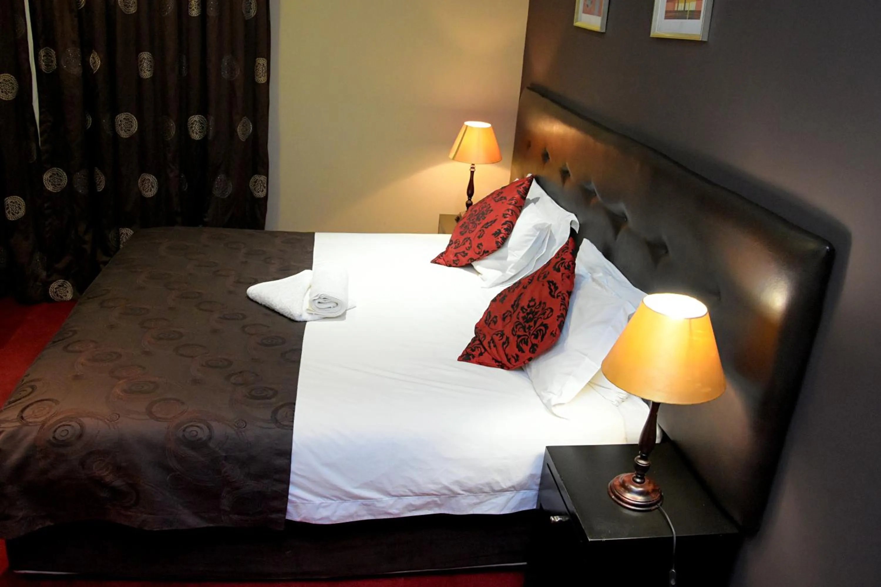 Bed in Houghton Guest House