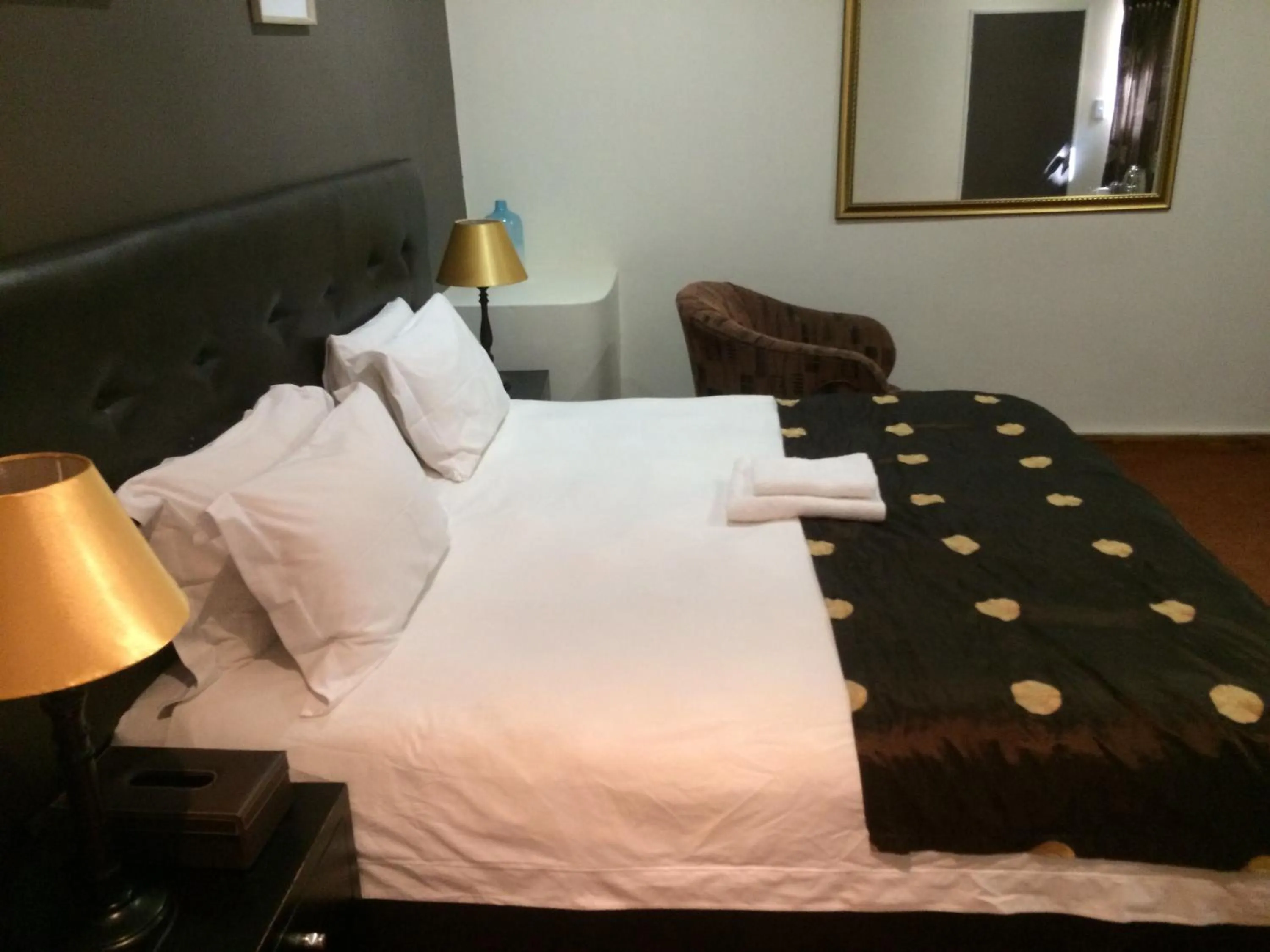 Bedroom, Bed in Houghton Guest House