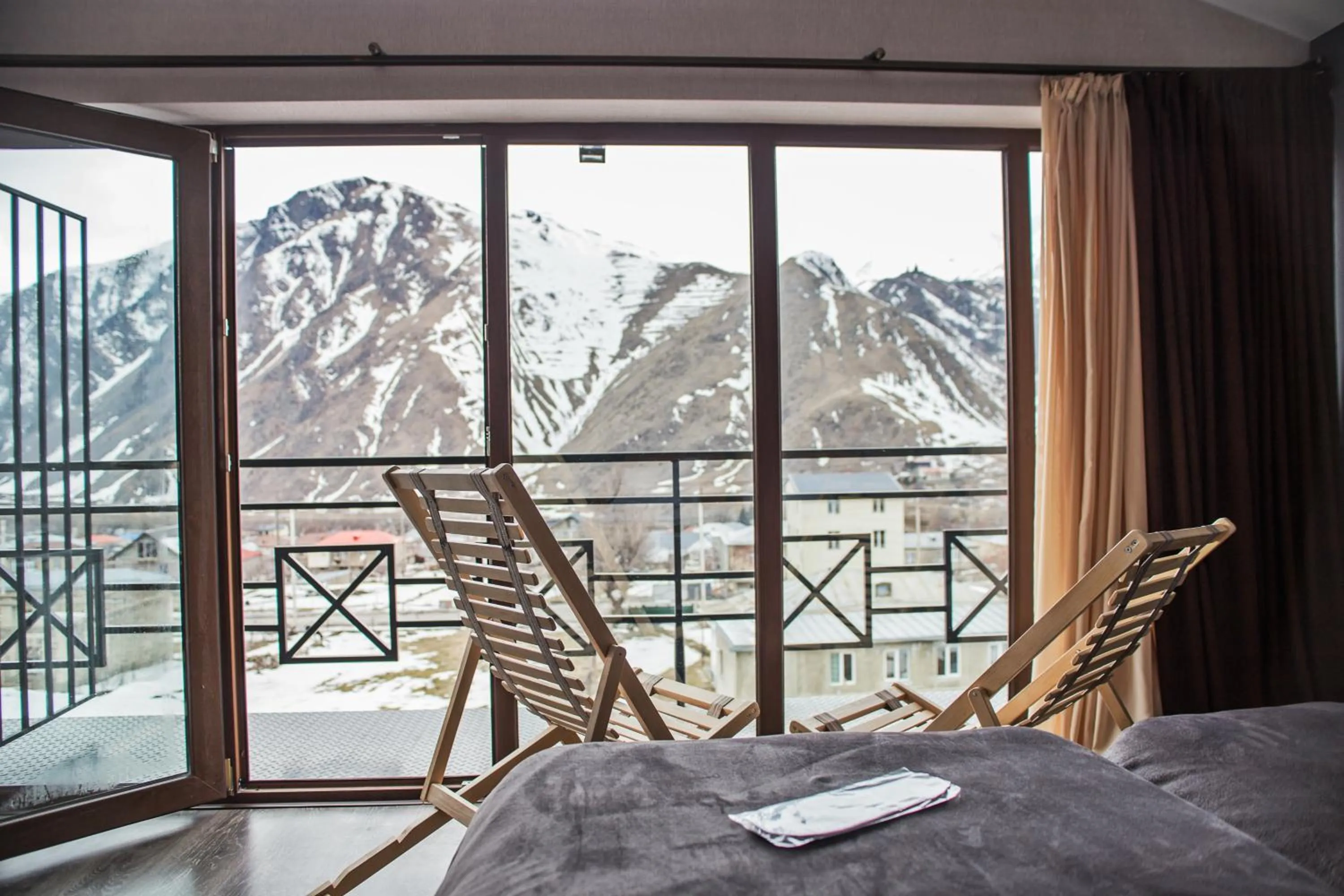Bed in Chemodann Kazbegi
