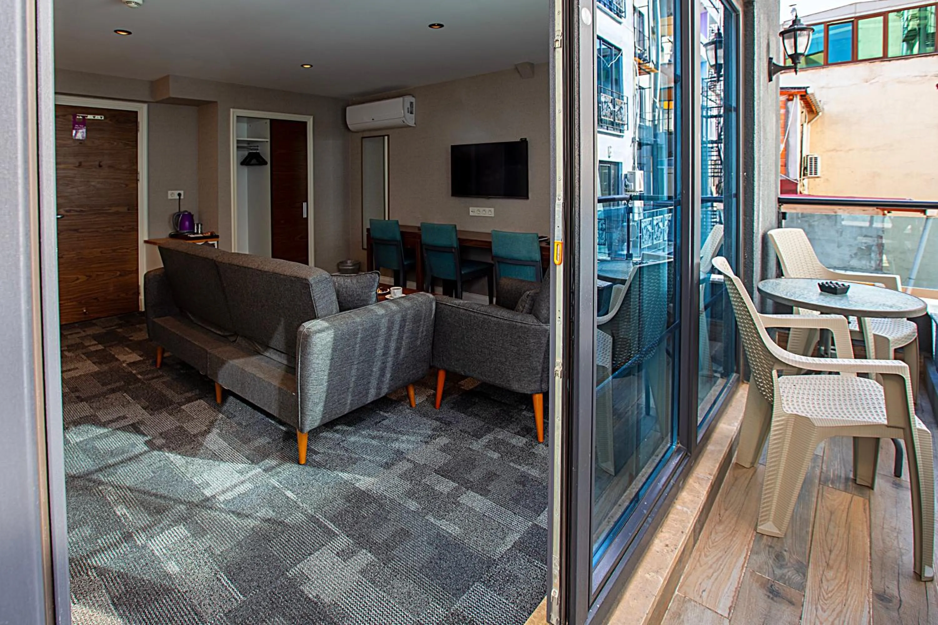 Balcony/Terrace in Aston Hotel Taksim