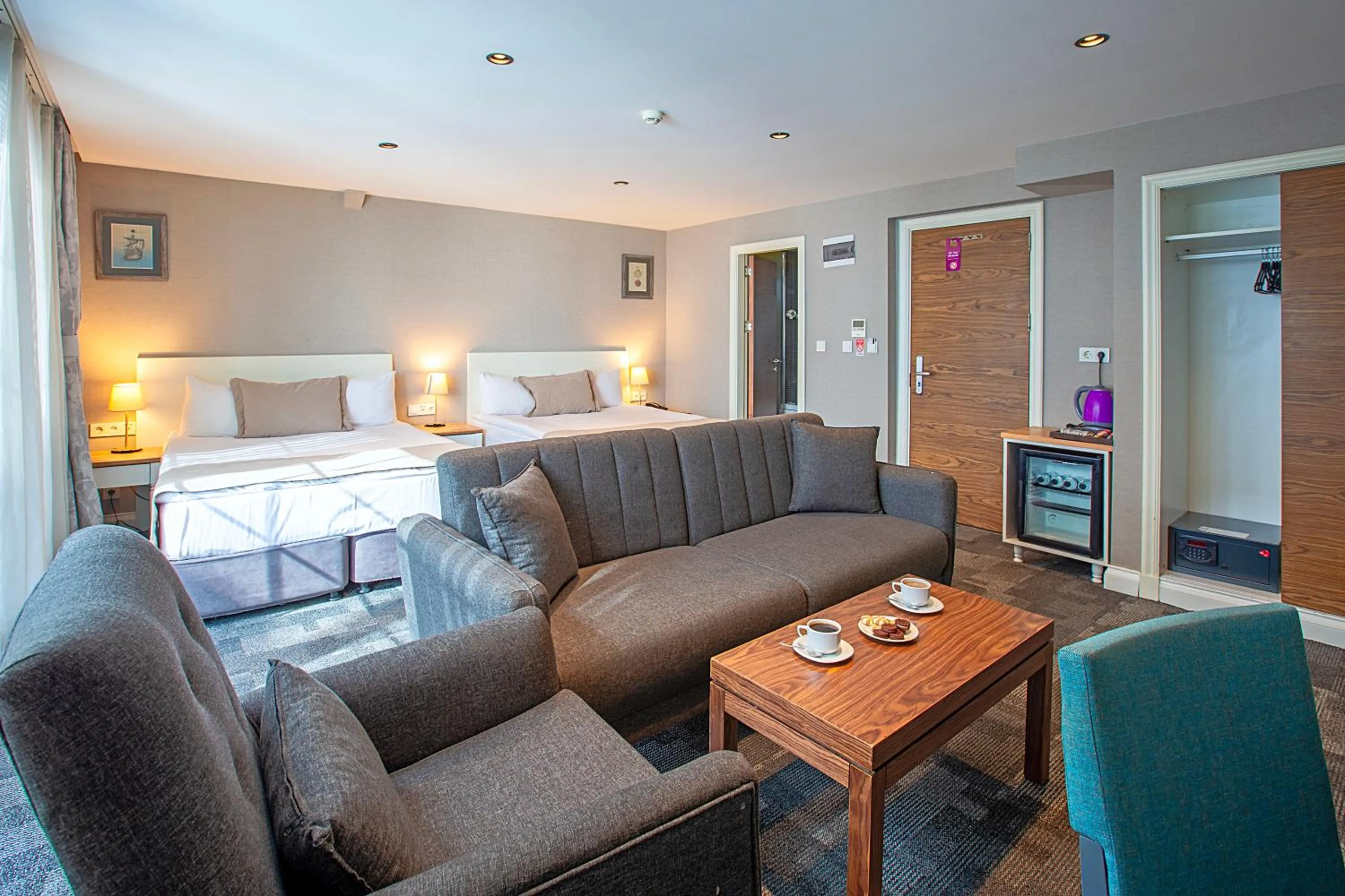 Photo of the whole room in Aston Hotel Taksim