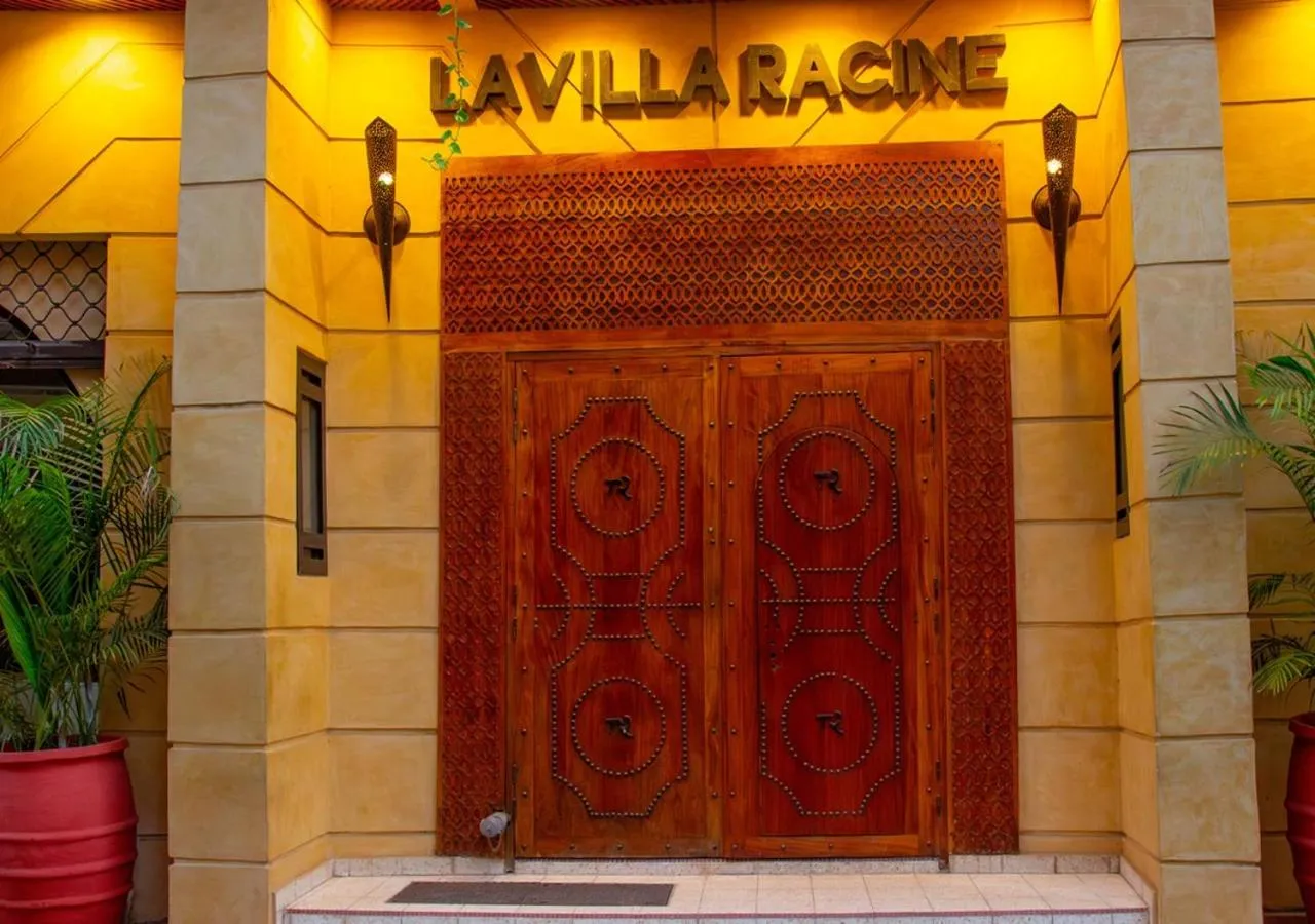 Facade/entrance in Hôtel La Villa Racine