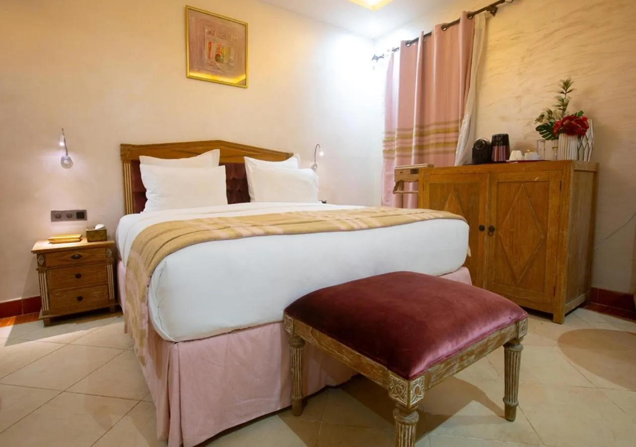 Bedroom, Bed in Hôtel La Villa Racine