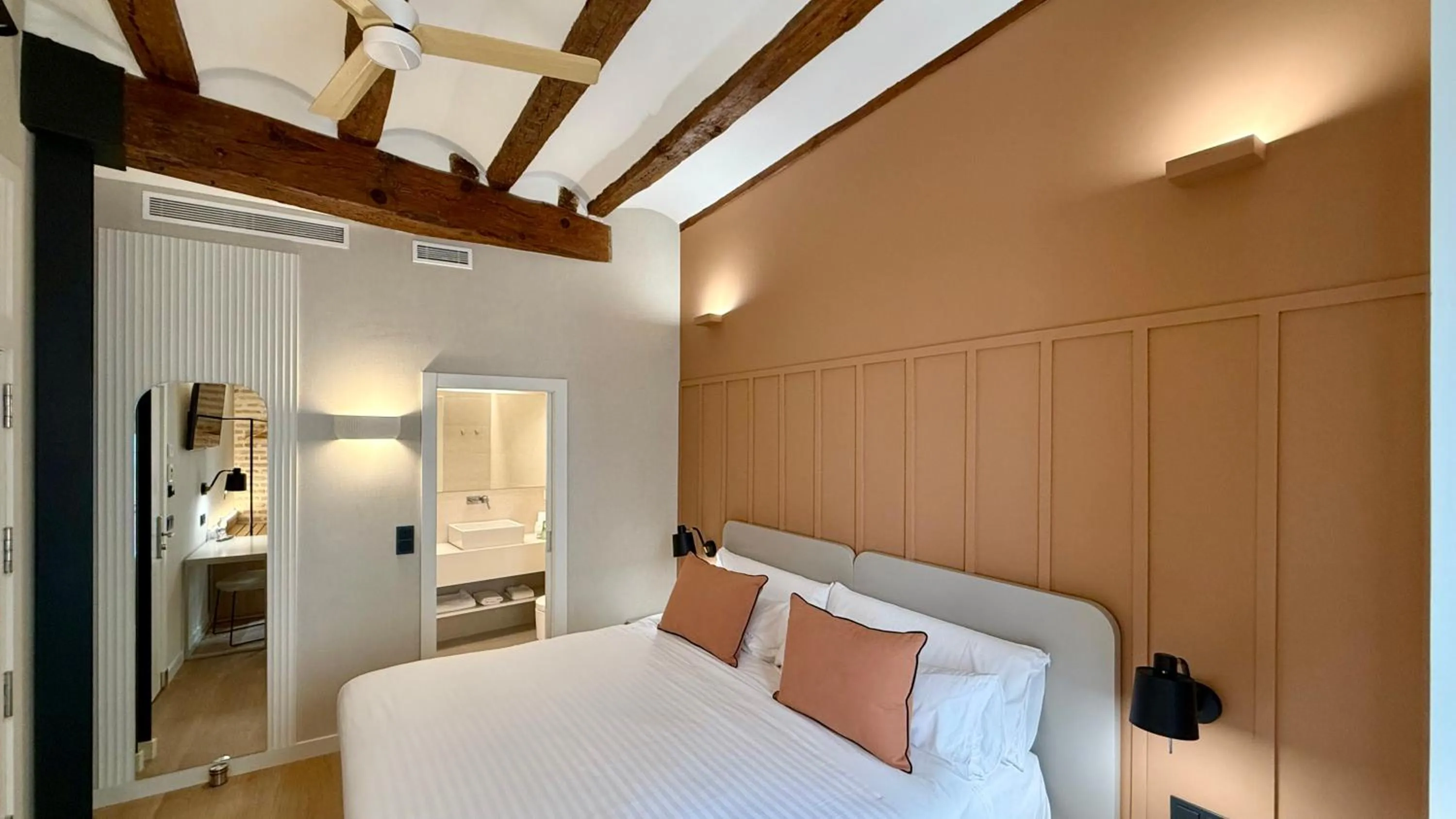 Bed in Cosy Rooms Embajador