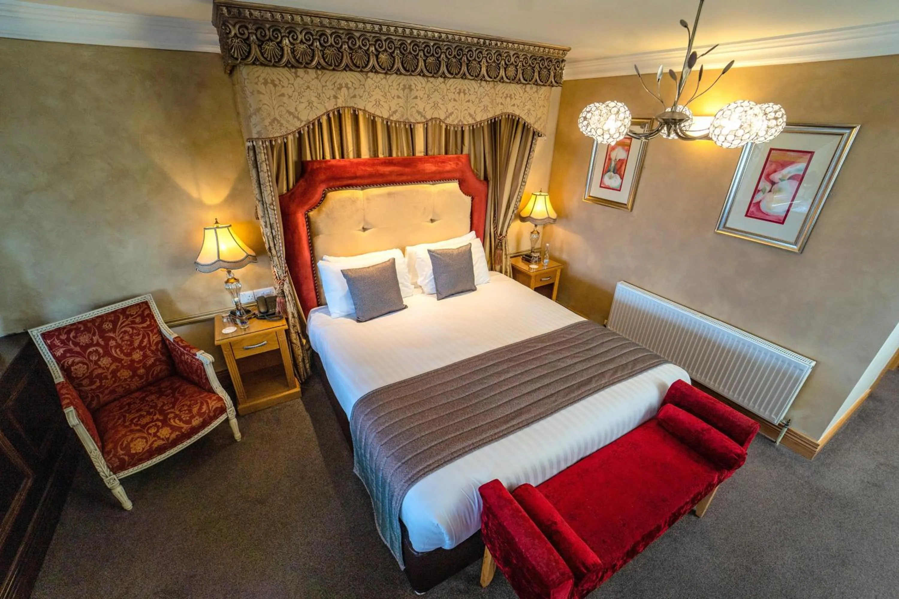 Property building, Bed in The Ballyliffin Lodge and Spa