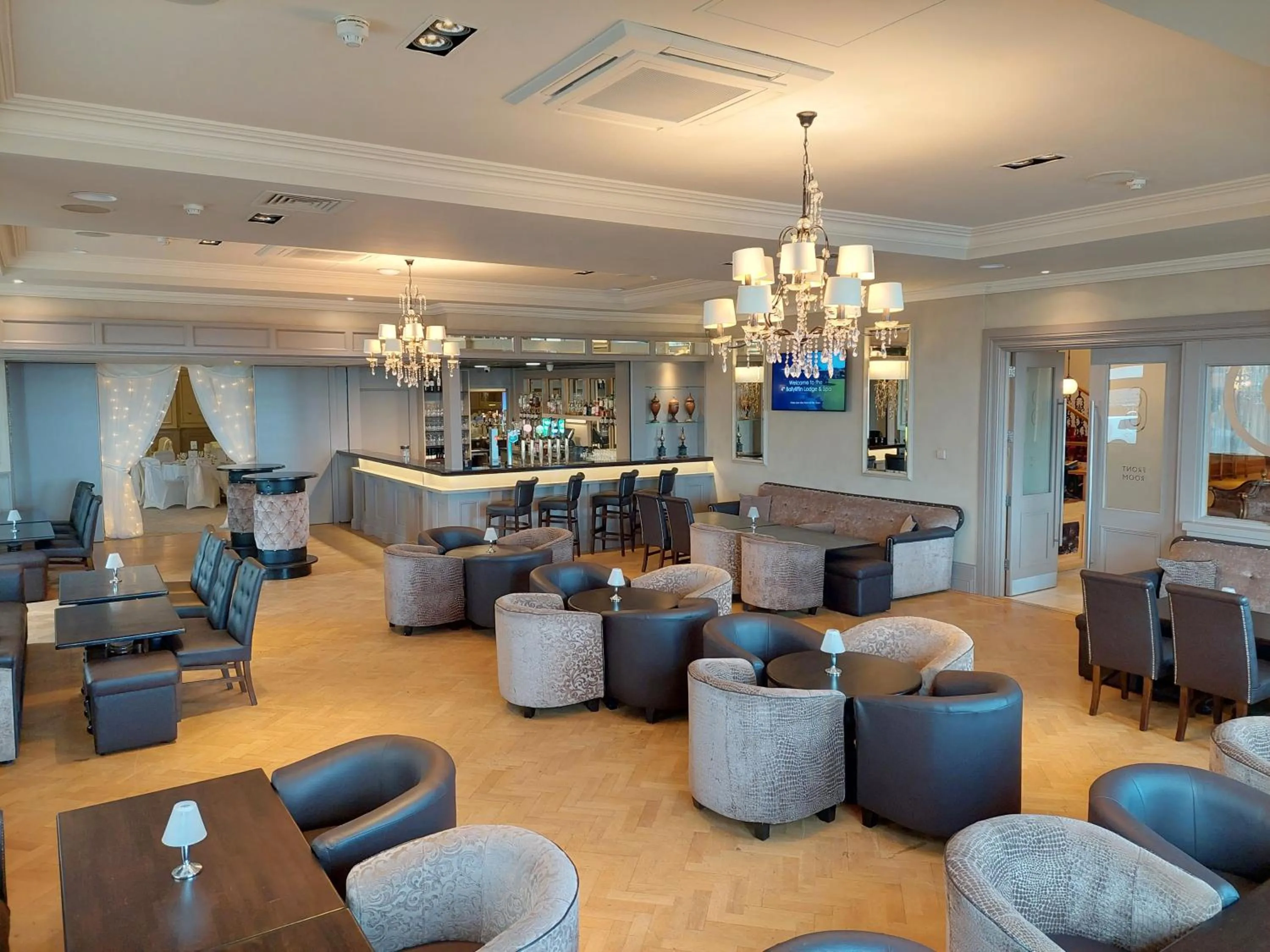 Seating area in The Ballyliffin Lodge and Spa