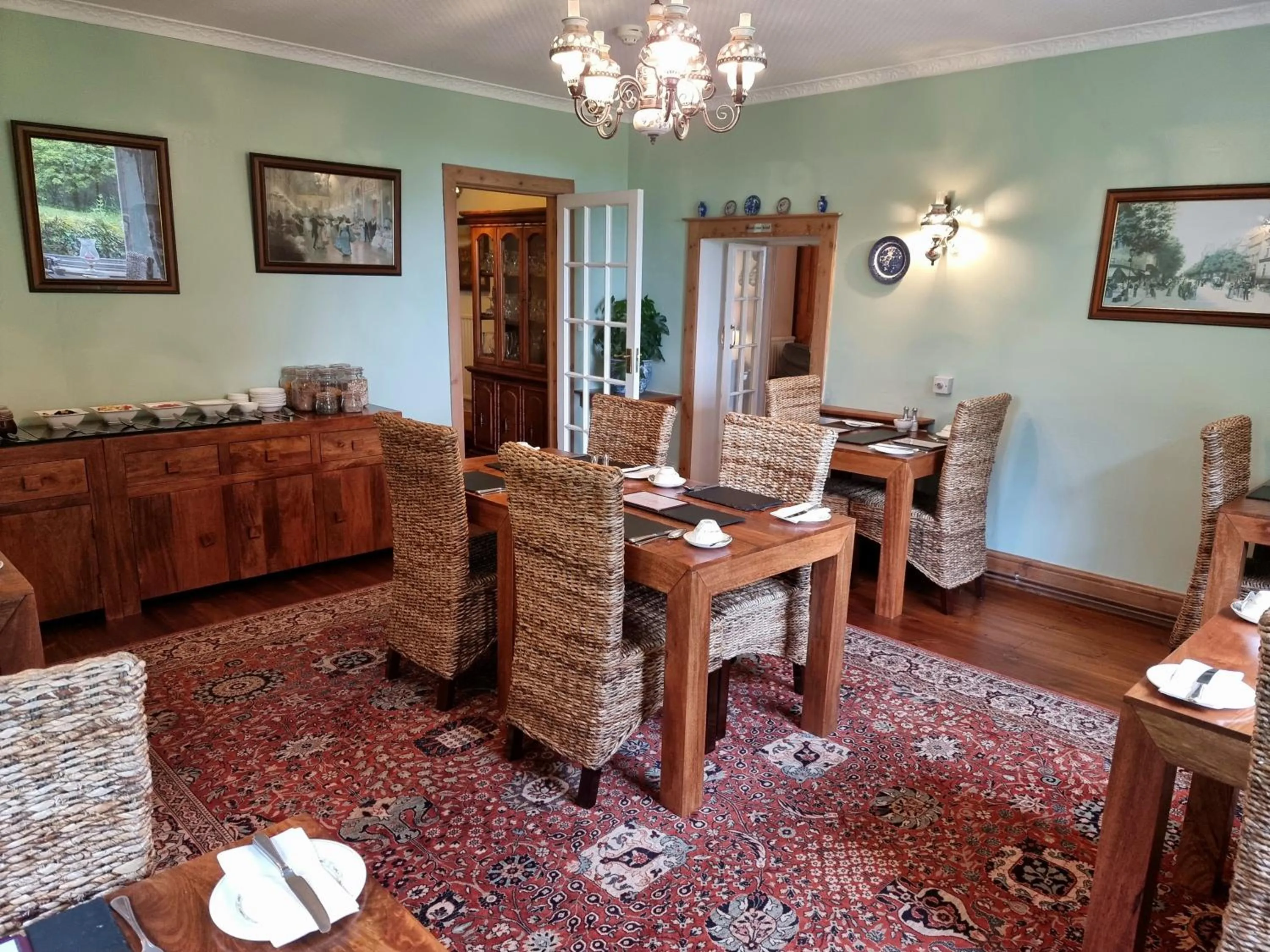 Dining area in Collaven Manor