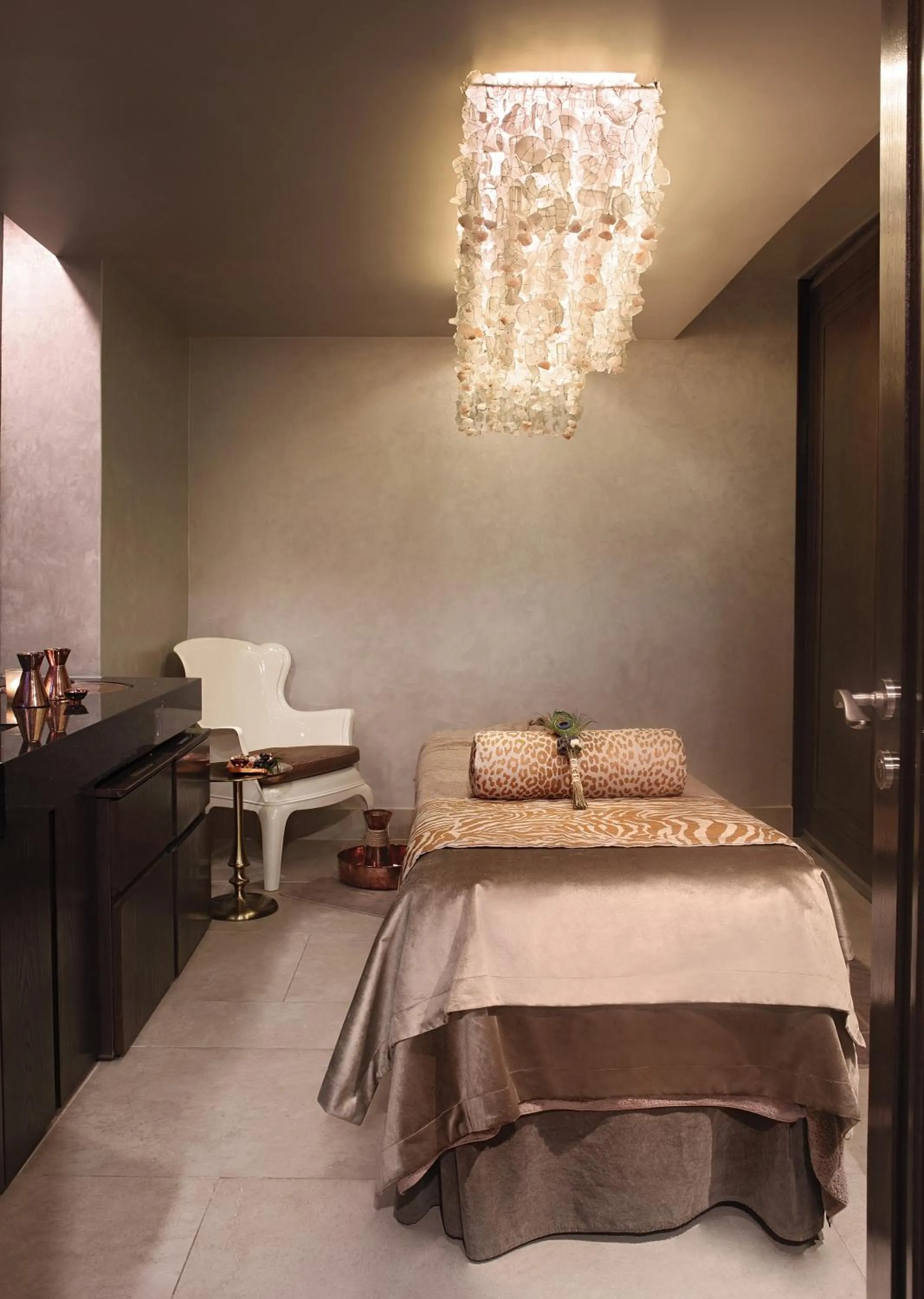 Massage, Bed in Saxon Hotel, Villas & Spa