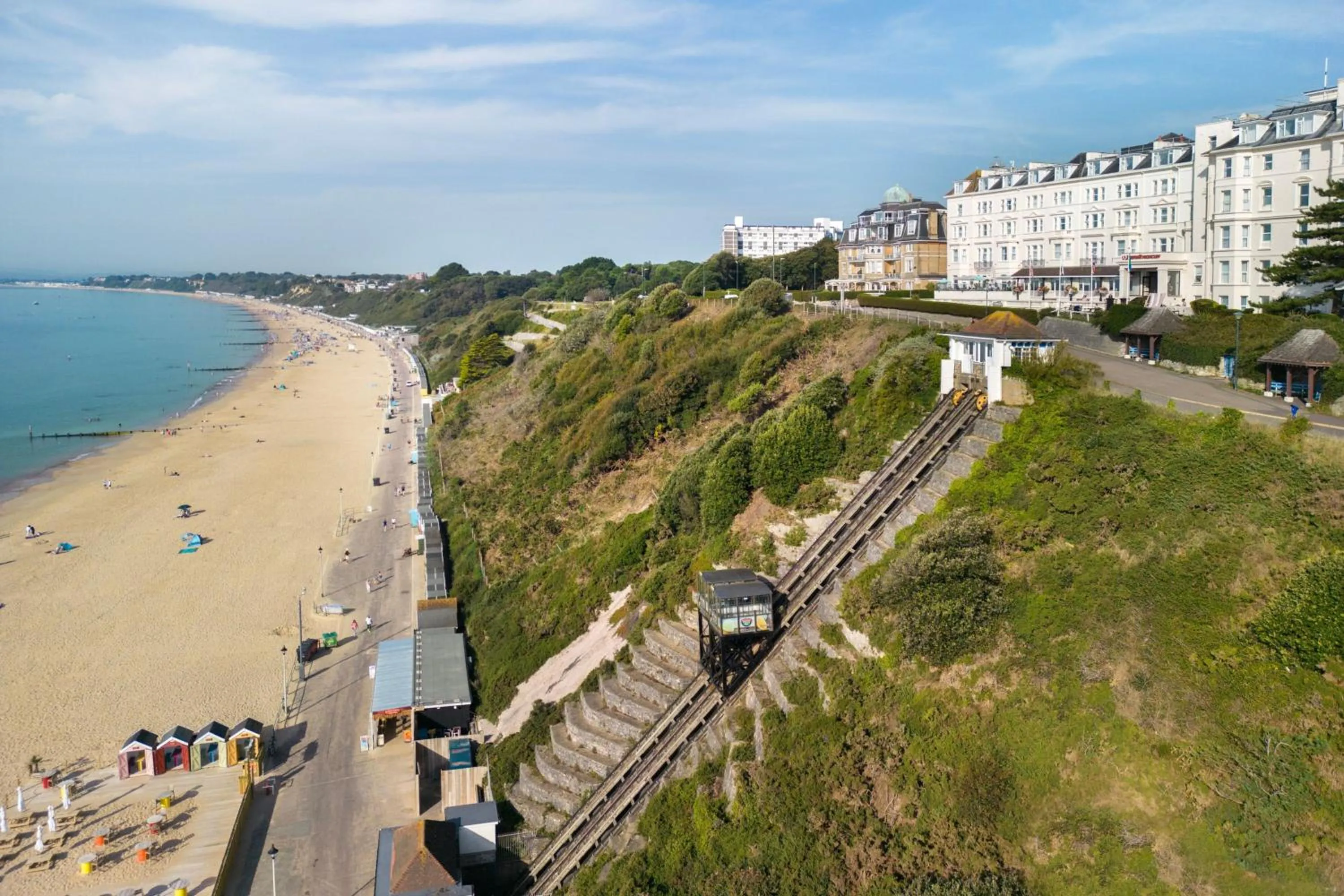 Property building in Bournemouth Highcliff Marriott Hotel