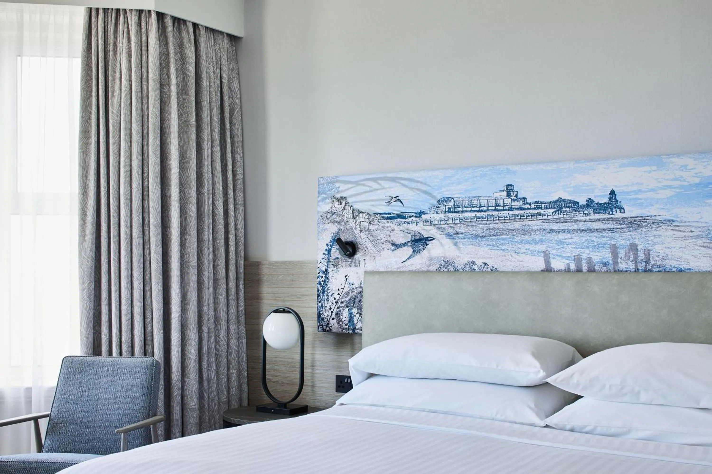 Bedroom, Bed in Bournemouth Highcliff Marriott Hotel