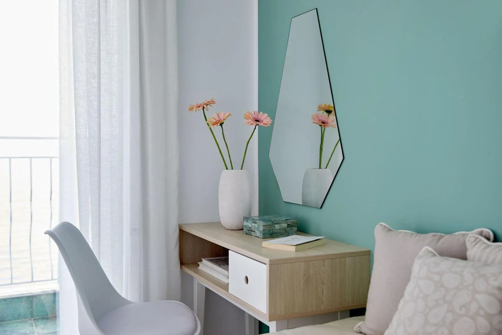 Decorative detail in Hotel Alkyonis