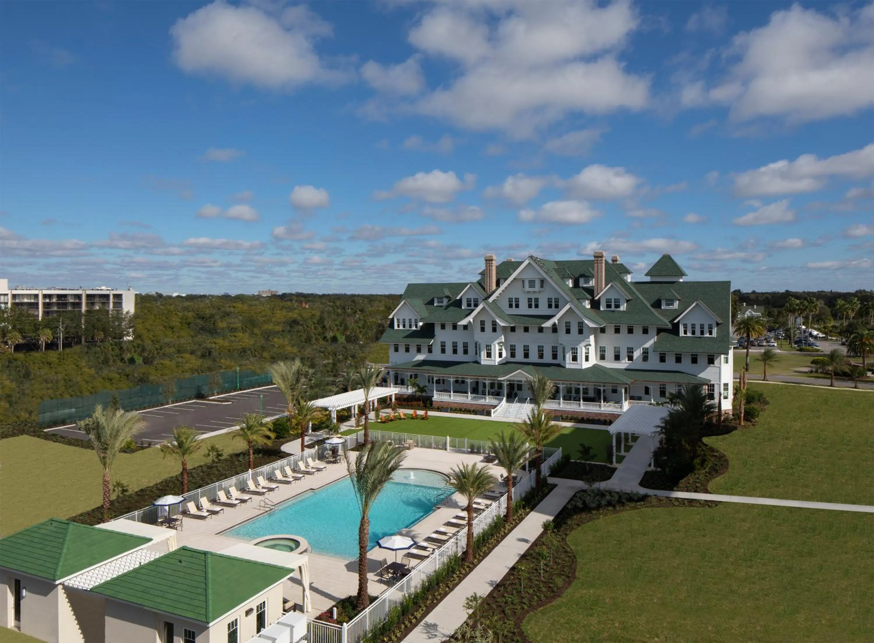 Pool view in Belleview Inn
