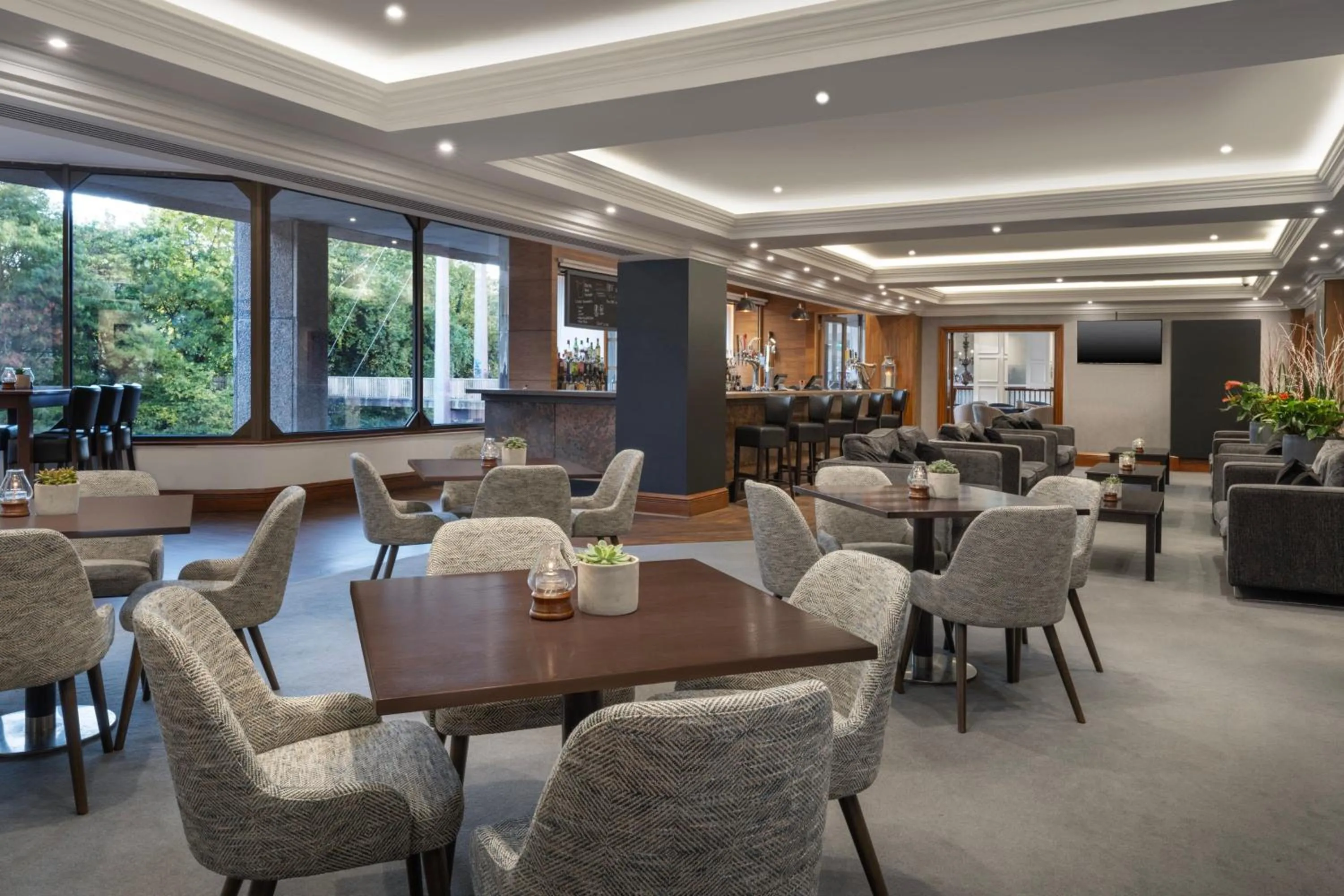 Lounge or bar in Delta Hotels by Marriott Bristol City Centre