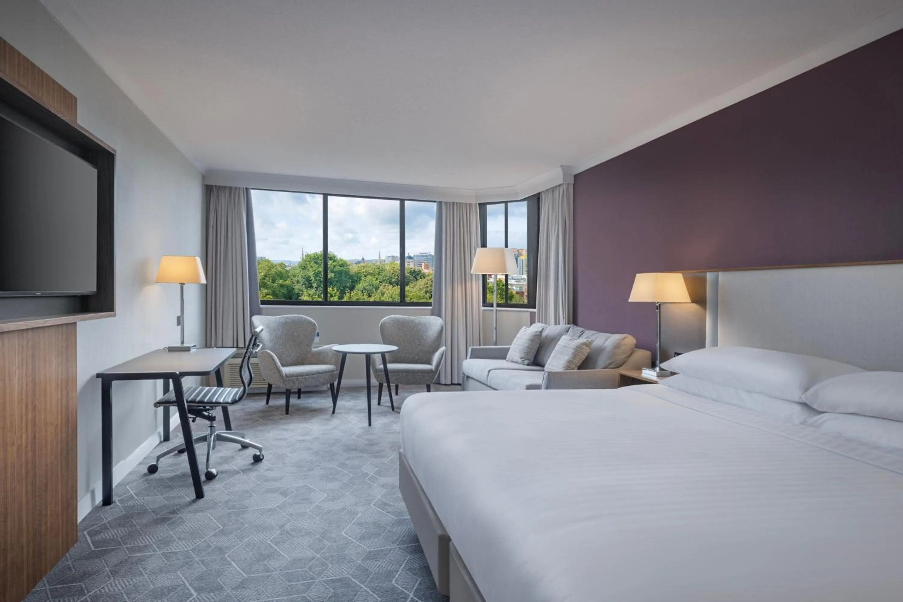 Photo of the whole room, Bed in Delta Hotels by Marriott Bristol City Centre