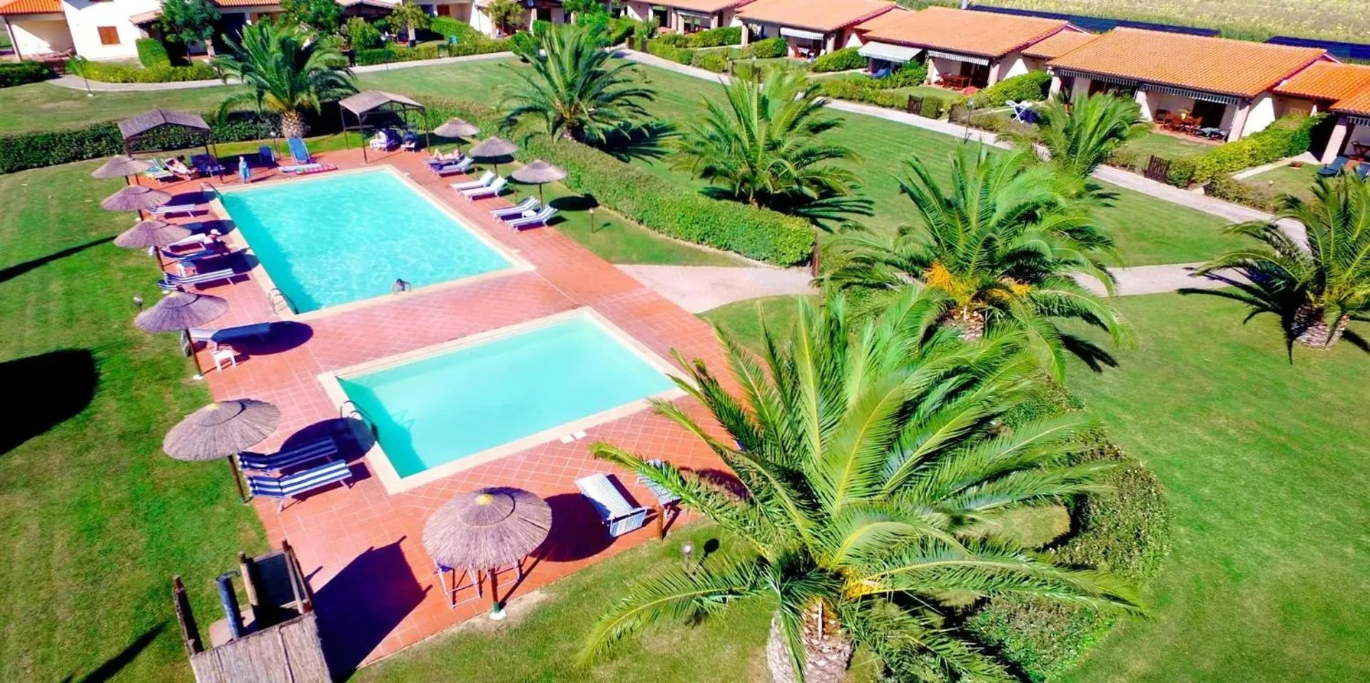 Swimming pool in Residence Cernaia - Private Cottage