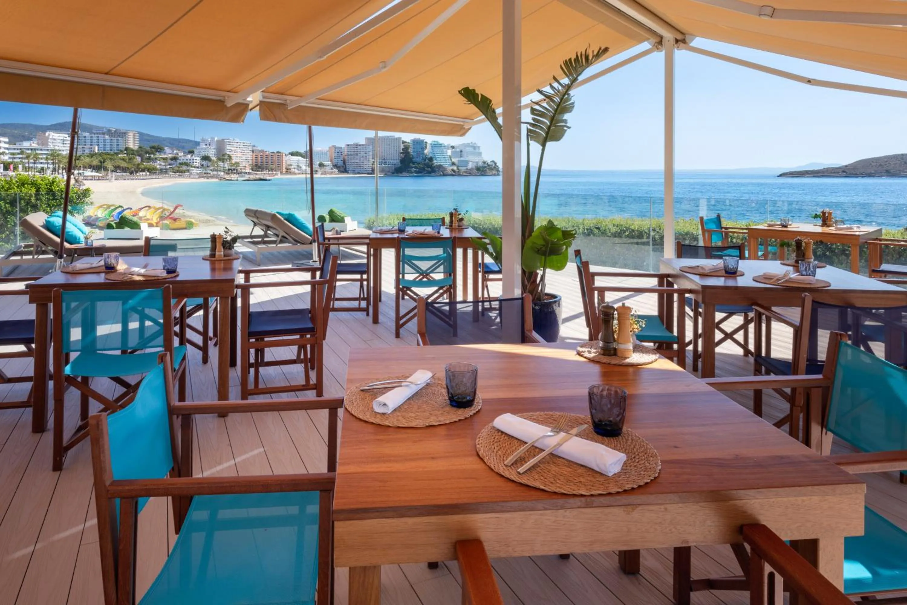 Restaurant/places to eat in Meliá South Beach