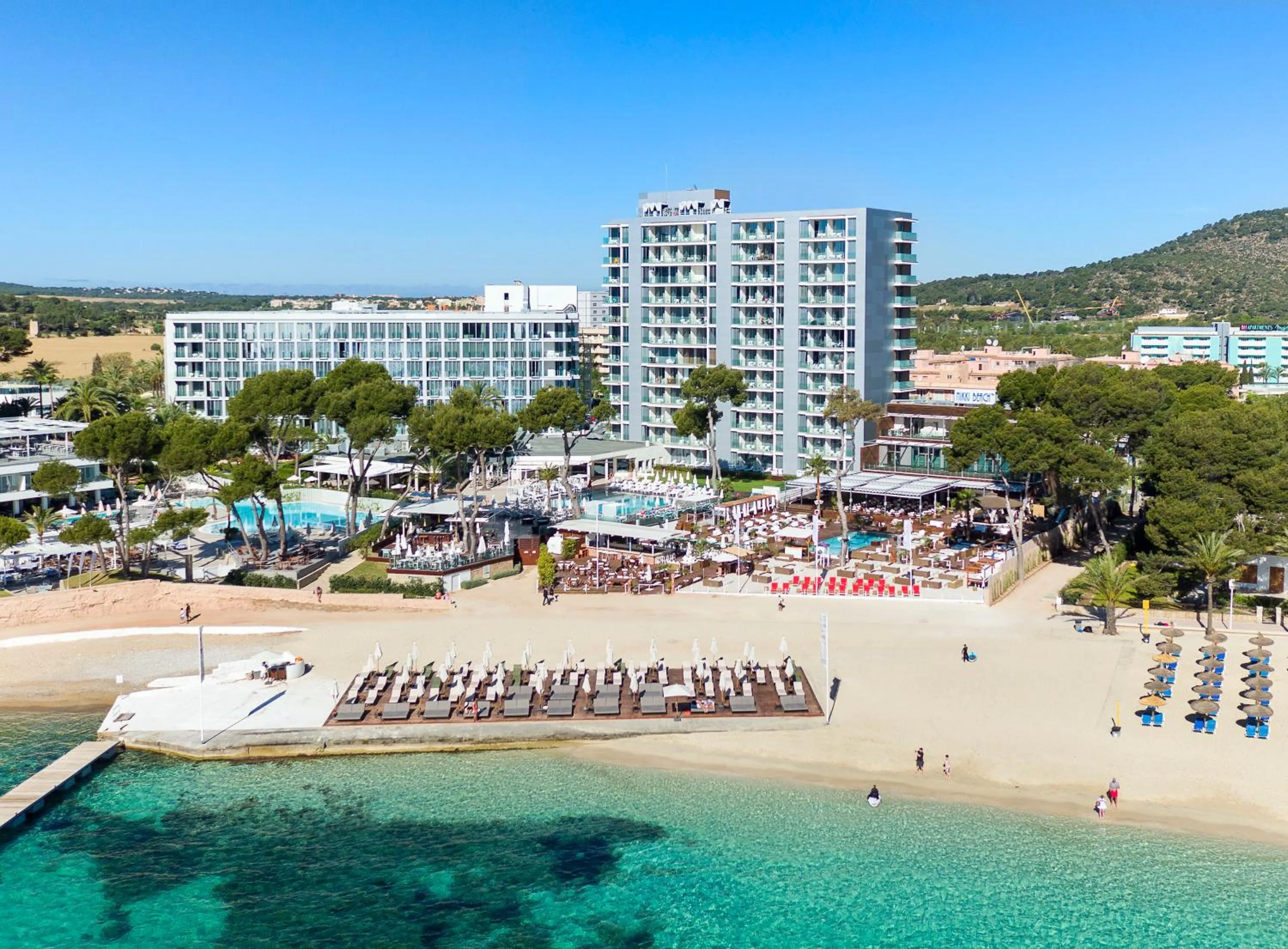 Property building in Meliá South Beach