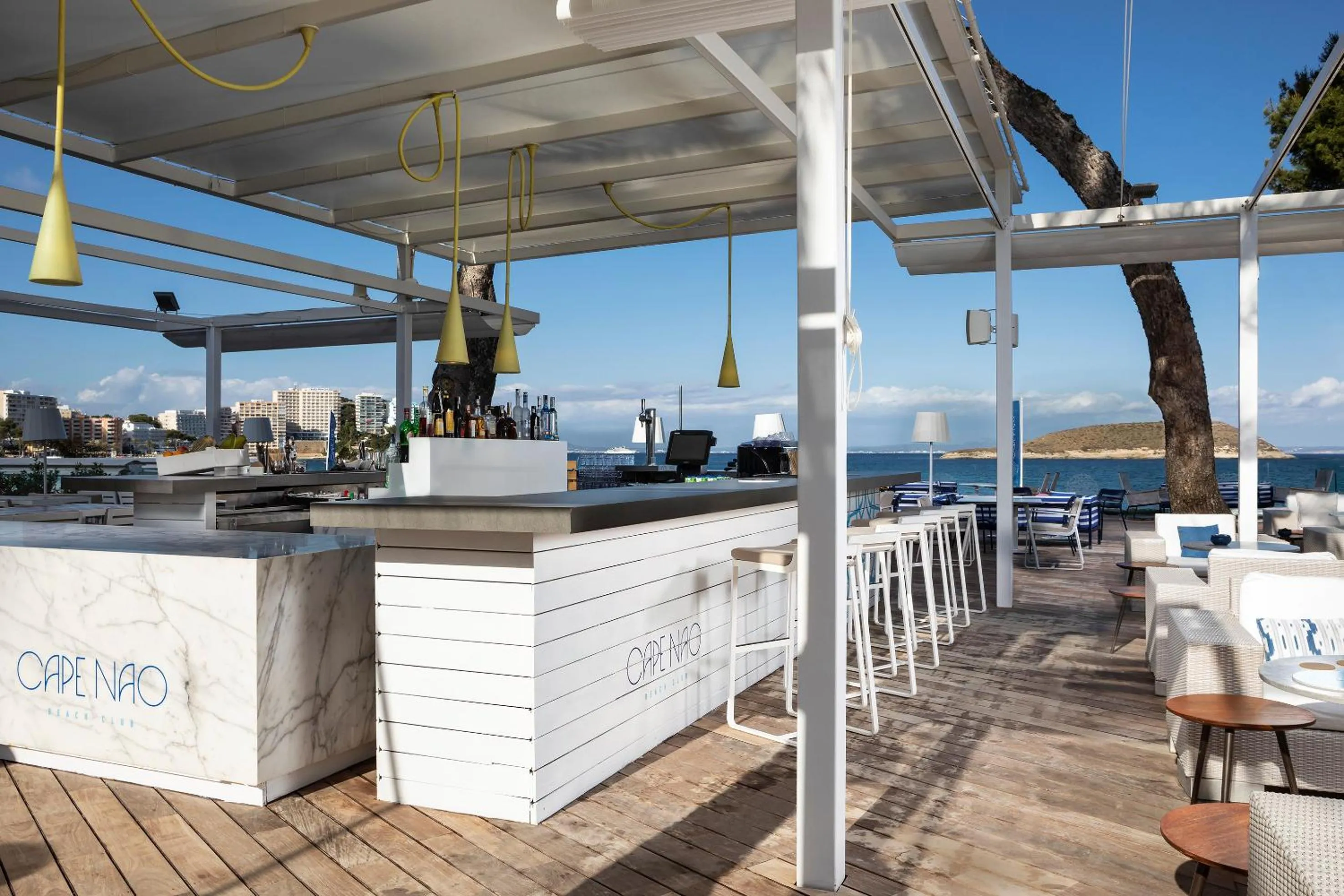 Lounge or bar in Meliá South Beach