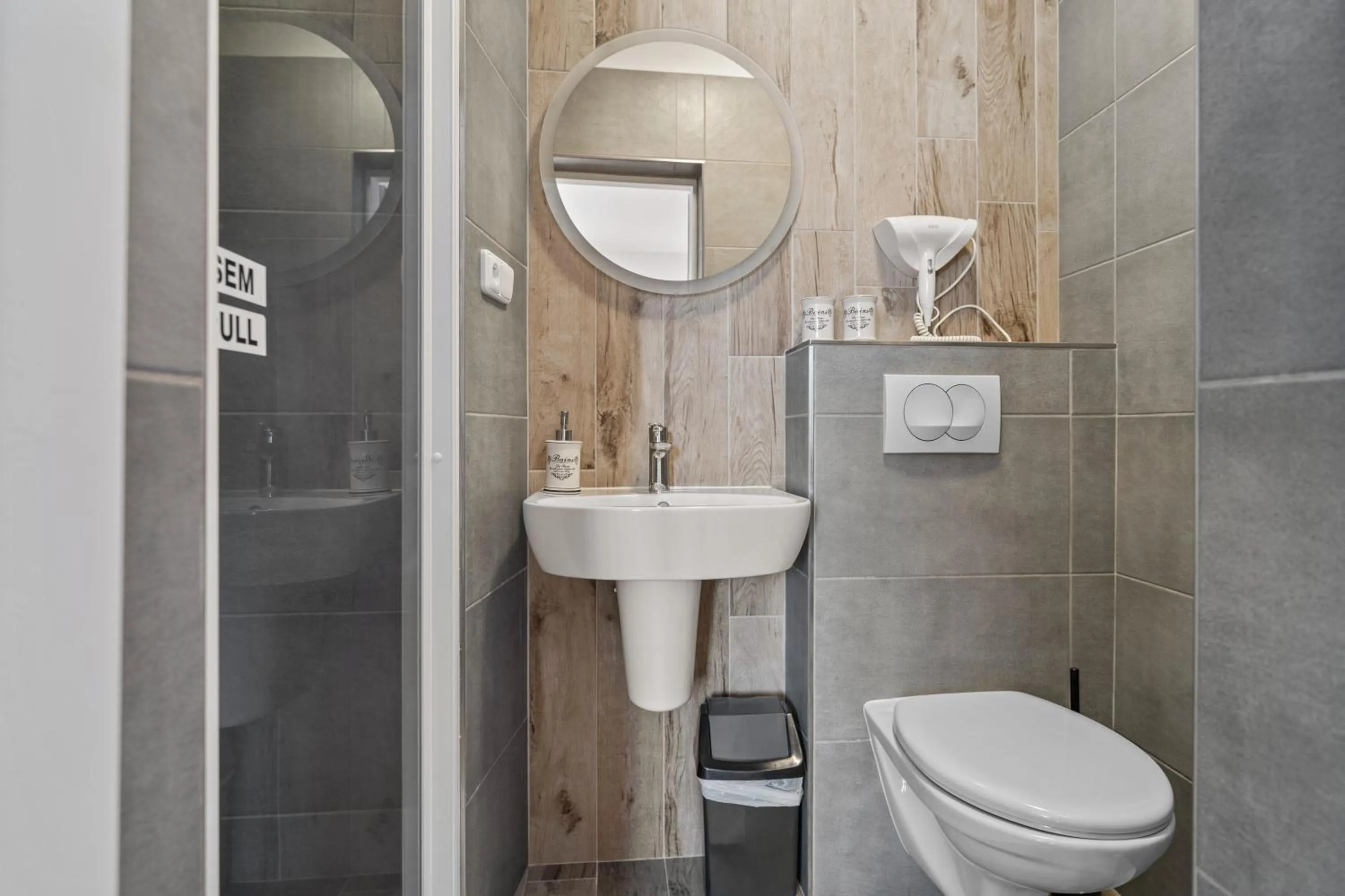 Bathroom in Pension Regina