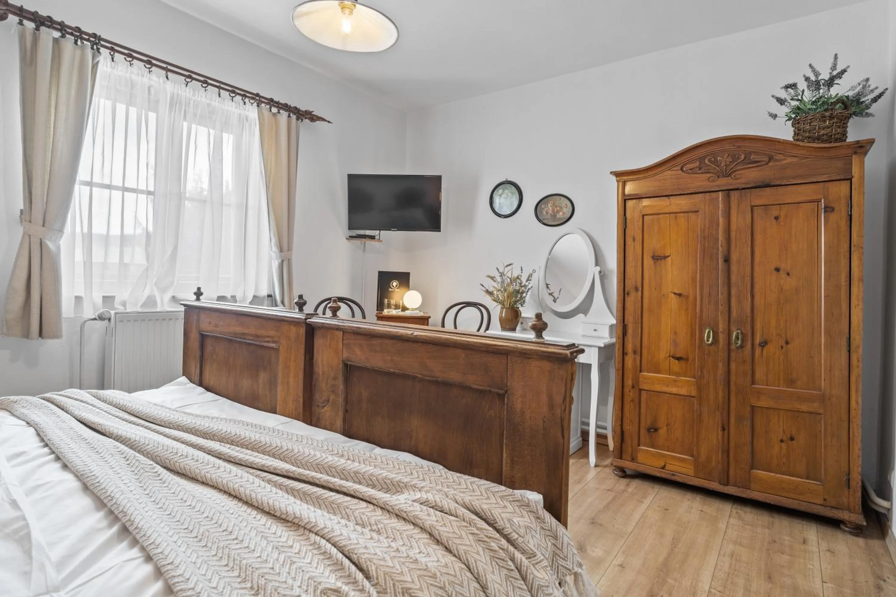 Bedroom, Bed in Pension Regina