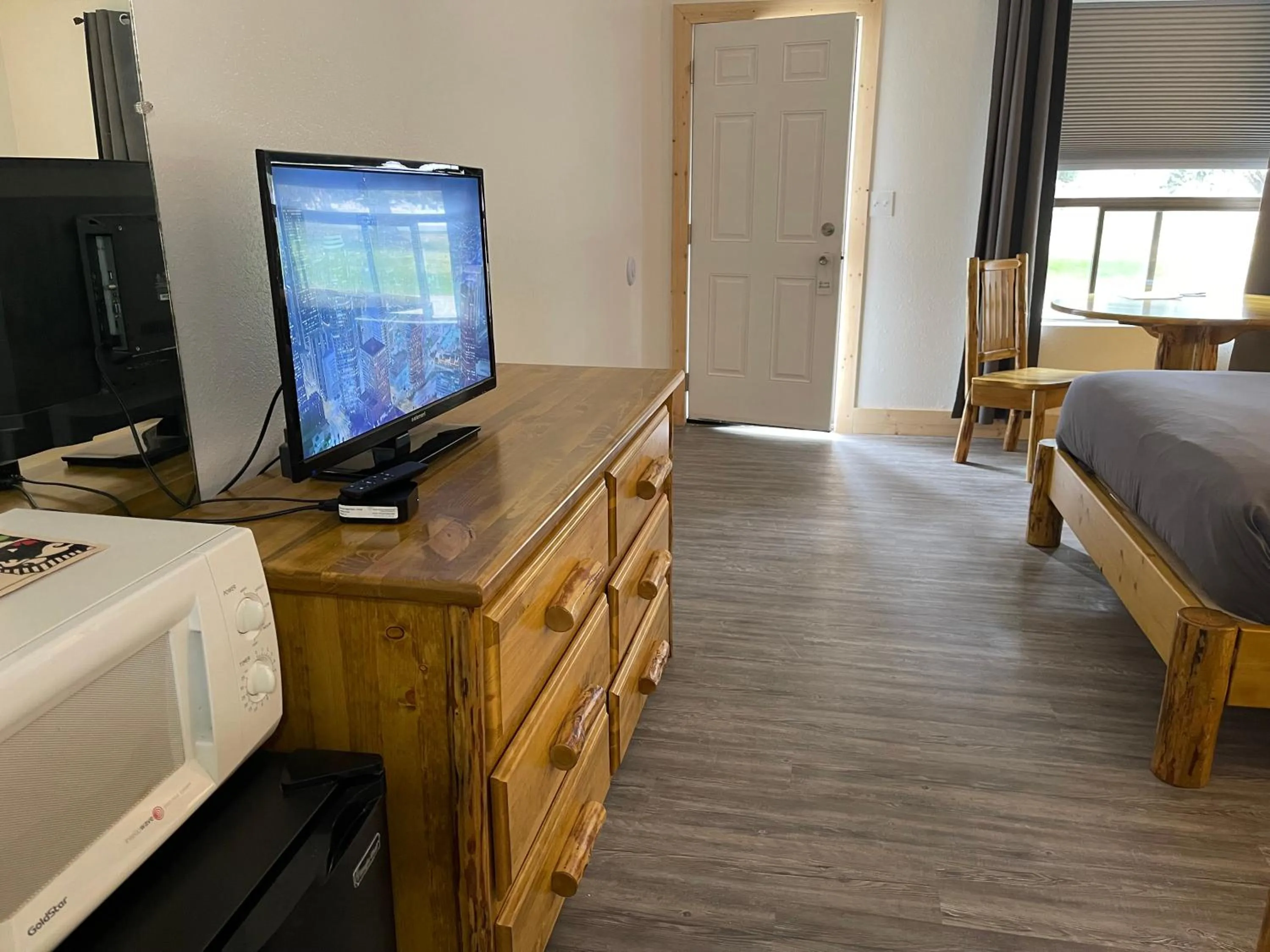 Kootenai Valley Motel