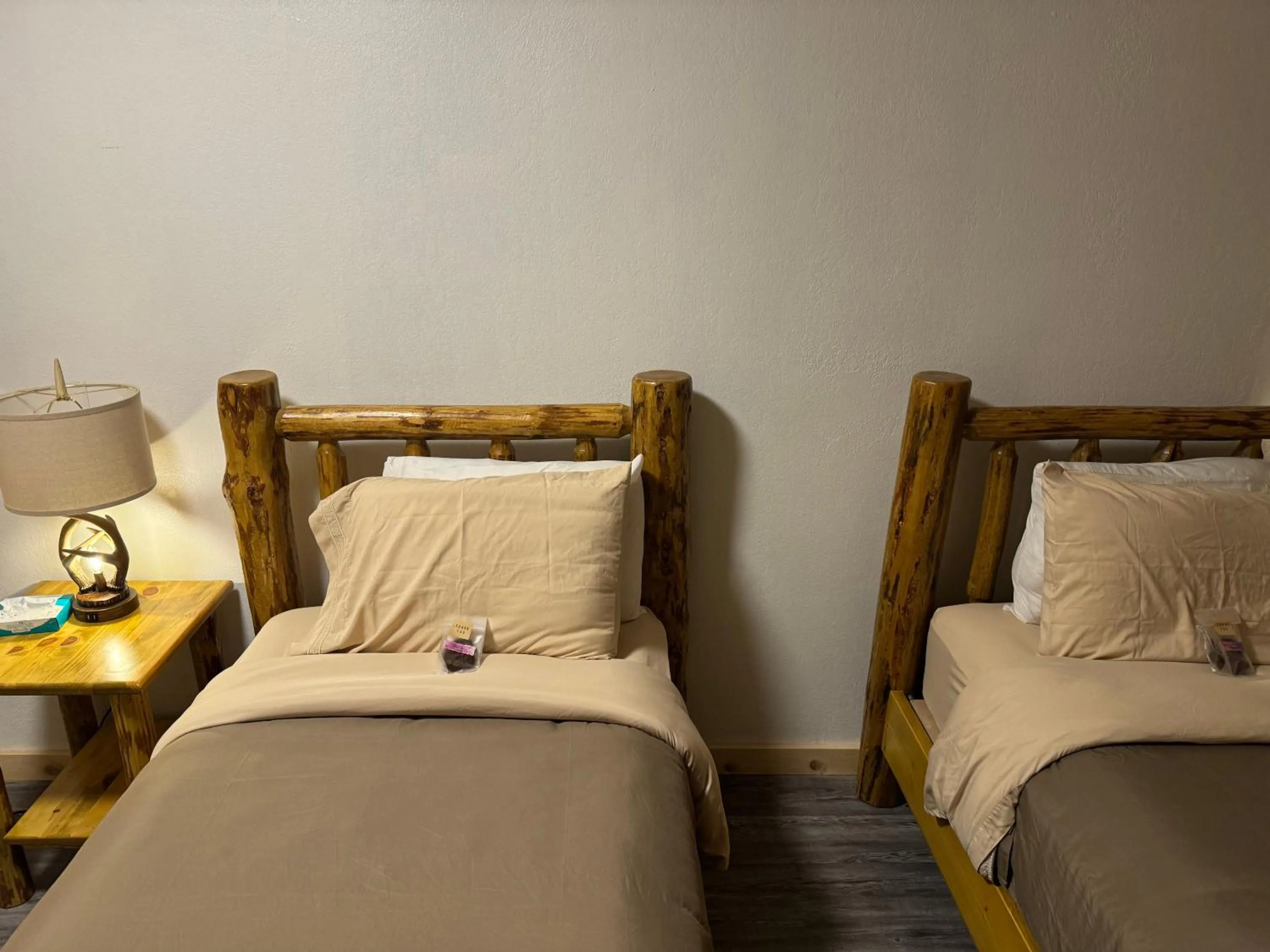 Kootenai Valley Motel